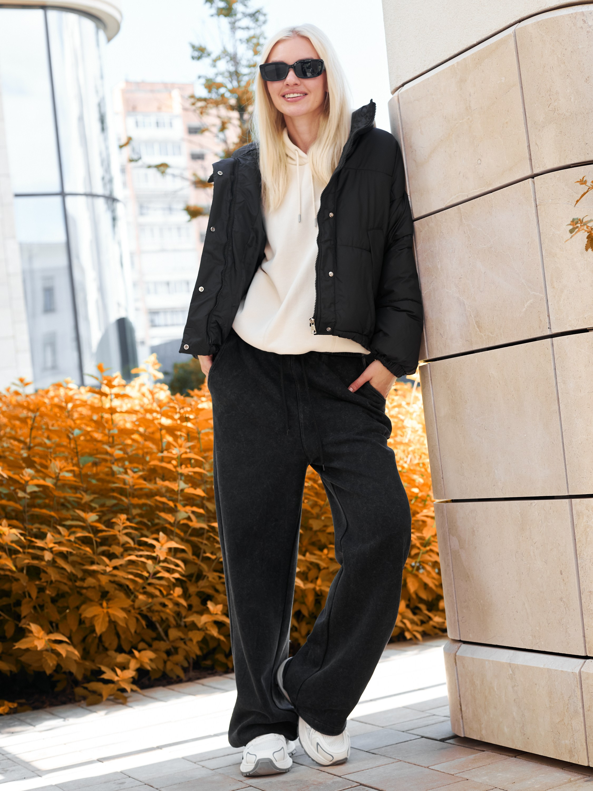 Фотосъемка курток Екатеринбург Wildberries ВБ Ozon Озон фотосессия одежды Екб заказать цена фотосъемка товара WB маркетплейс верхняя одежда. Фотограф Екатеринбург Анастасия Жерновская | Маркетплейсы и нейрофото