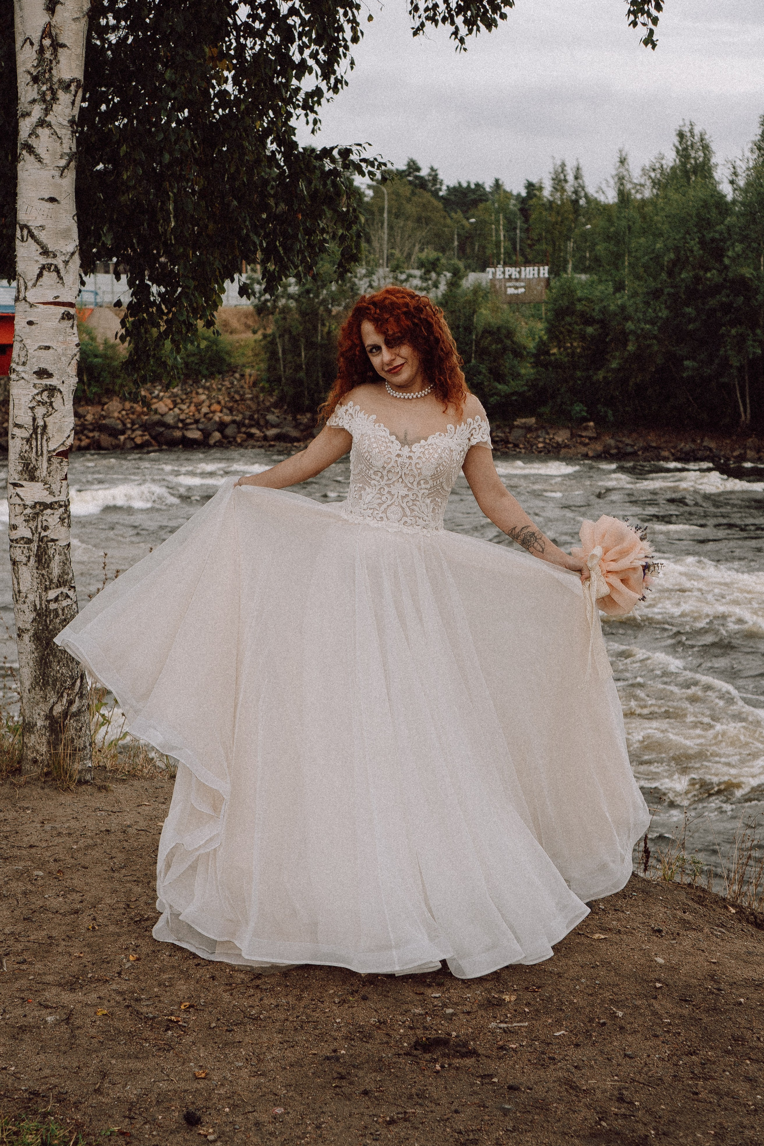 СВАДЕБНАЯ ФОТОСЕССИИЯ ПАРЫ В ГОРОДЕ ПРИОЗЕРСК В СОСНОВОМ ЛЕСУ И С ПИКАПОМ. Профессиональный фотограф, Санкт-Петербург — Виктория Богомолова