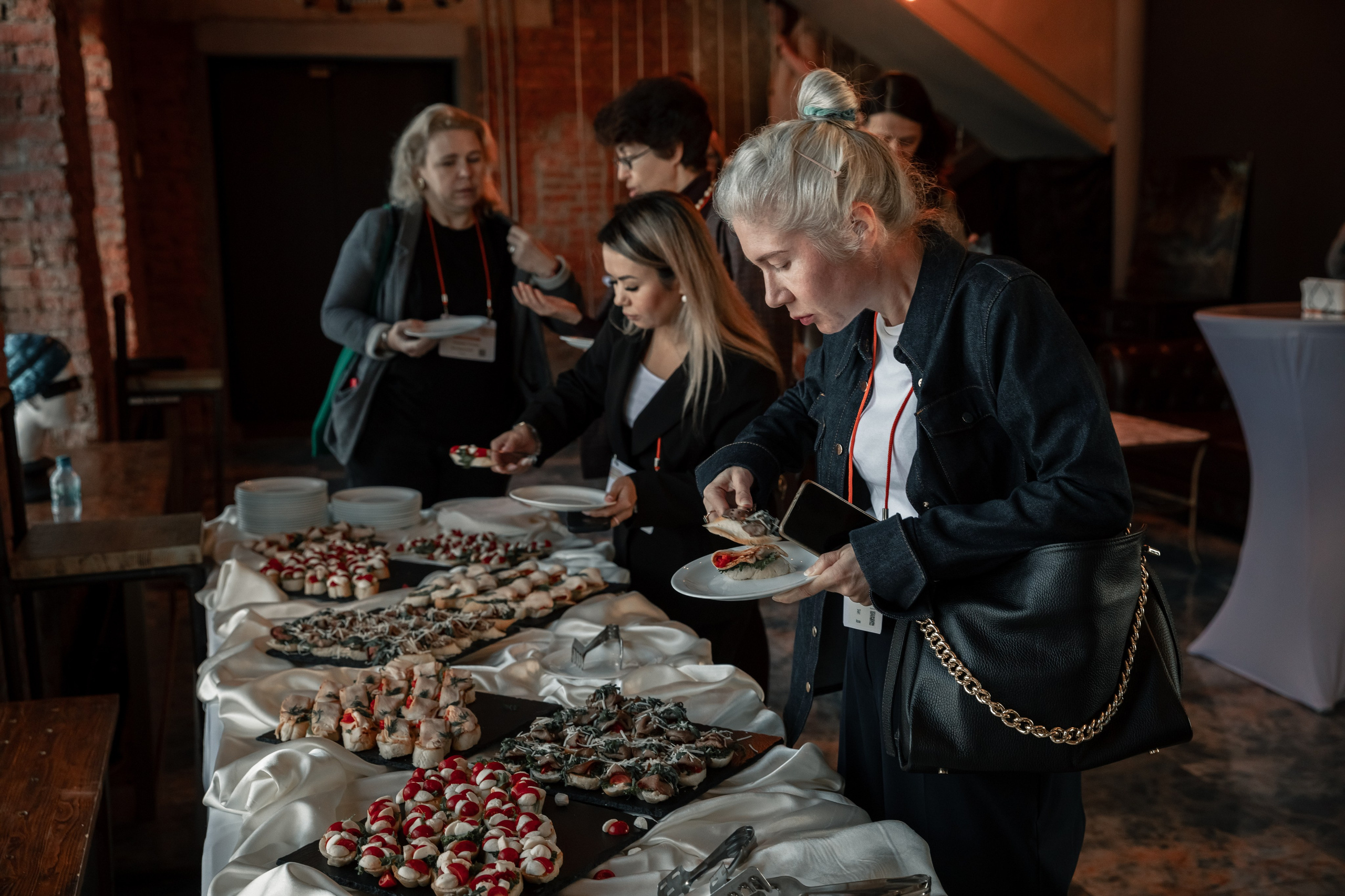 АВТОБОСС | Лекция Ключевые тренды и решения 2024. Фотограф брендов и бизнеса в Москве Алексей Сентюрин