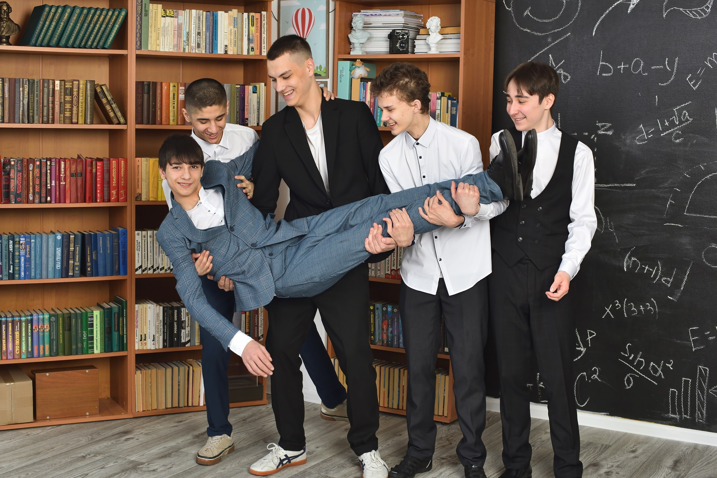 Пояснения для родителей по съемке на выпускной альбом для 4, 9 и 11 классов