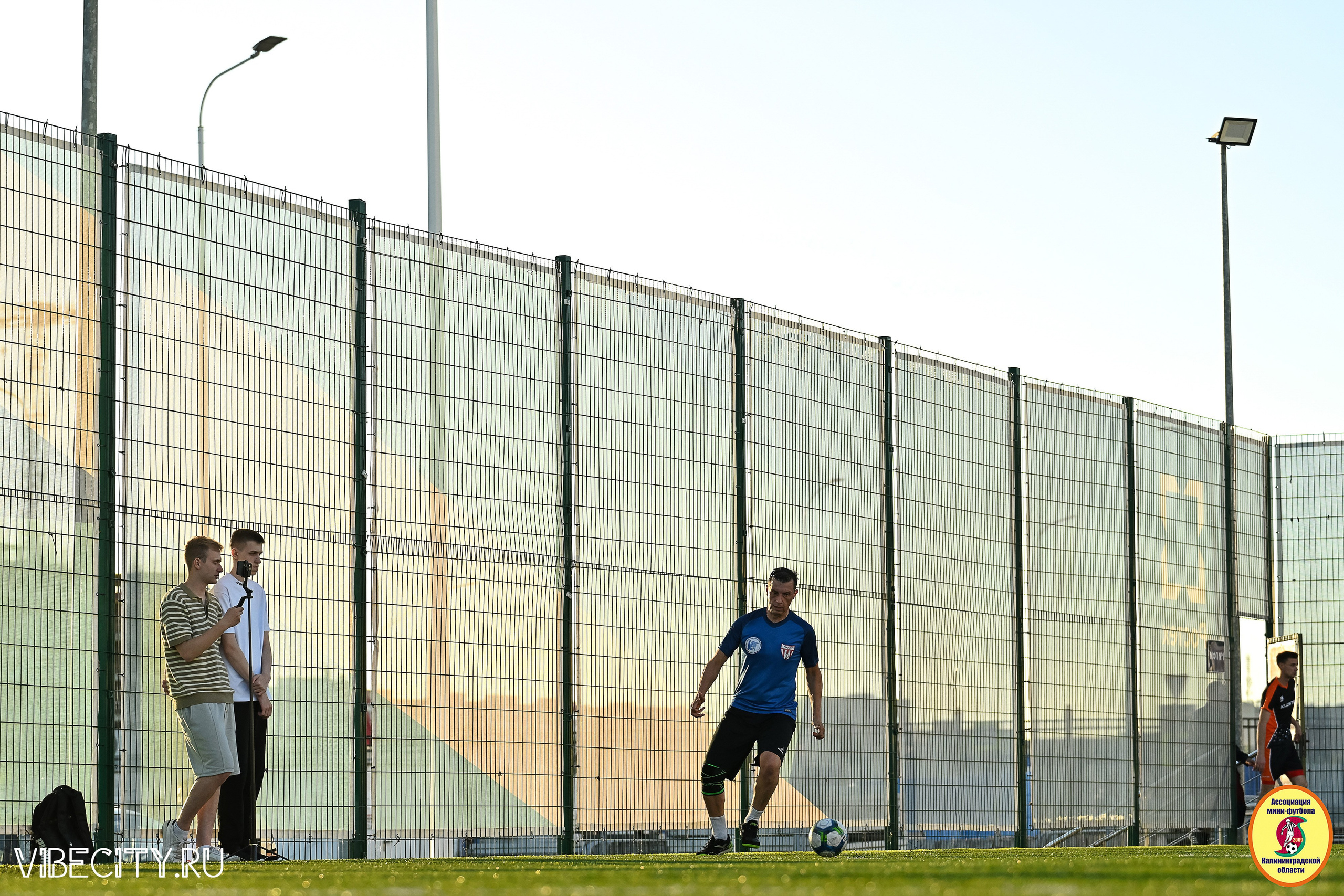 ИГРЫ МИНИ-ФУТБОЛЬНОЙ И КОРПОРАТИВНОЙ ЛИГИ. VIBECITY.RU Вайб Сити Ру Фоторепортажи Фотоотчеты Калининград