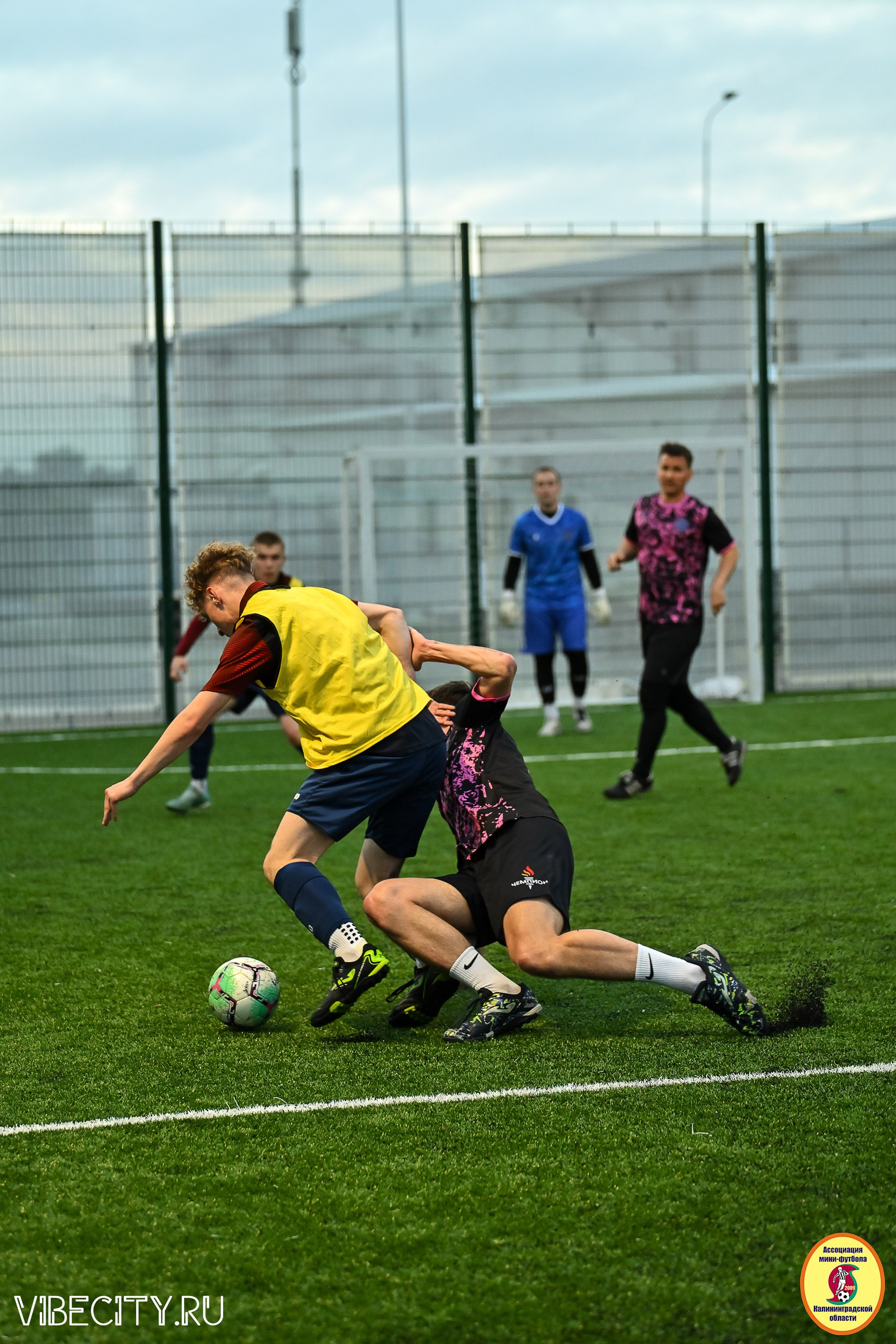 ИГРЫ МИНИ-ФУТБОЛЬНОЙ ЛИГИ. VIBECITY.RU Вайб Сити Ру Фоторепортажи Фотоотчеты Калининград