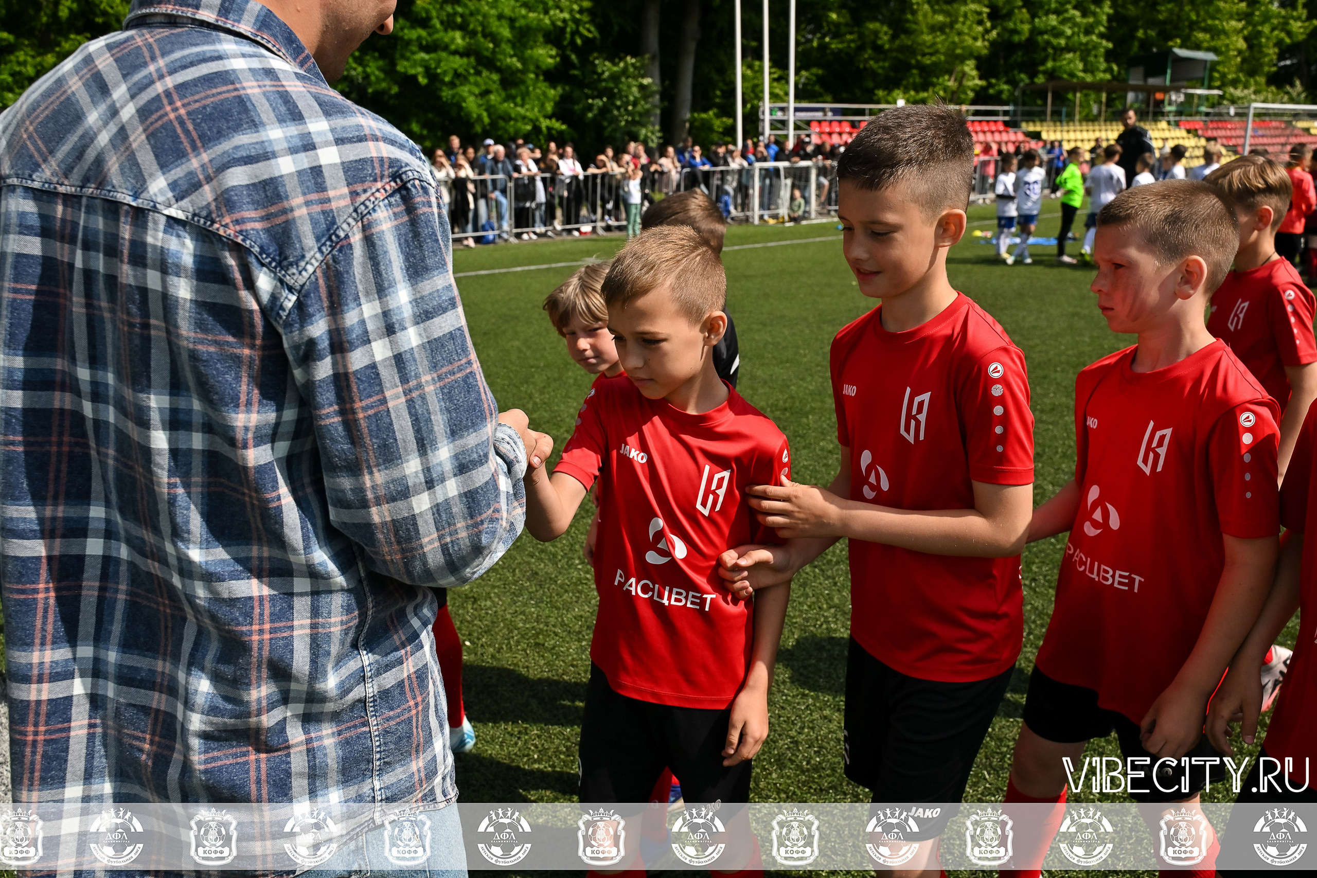 Большие Звезды светят Малым. VIBECITY.RU Вайб Сити Ру Фоторепортажи Фотоотчеты Калининград