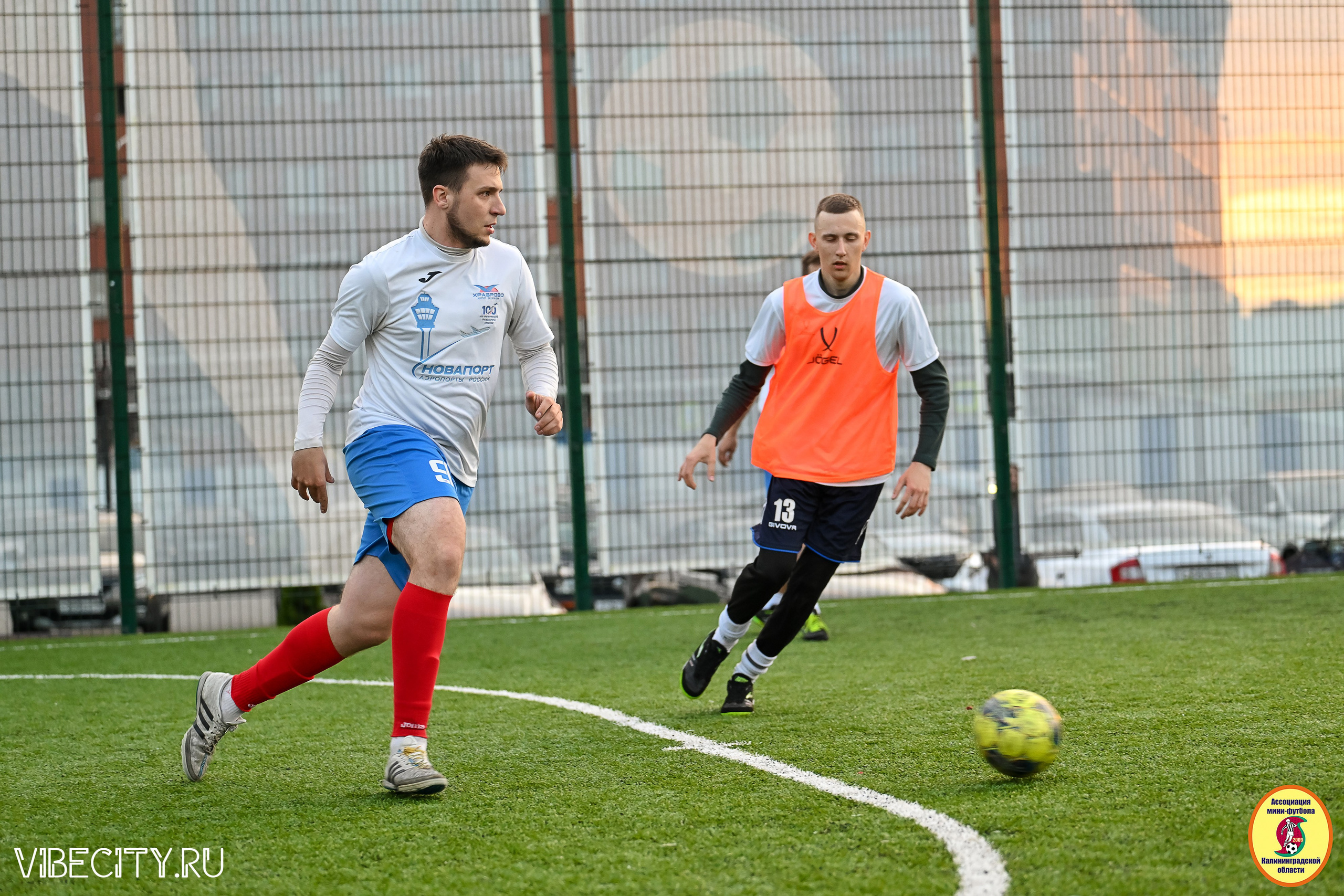 ИГРЫ МИНИ-ФУТБОЛЬНОЙ И КОРПОРАТИВНОЙ ЛИГИ. VIBECITY.RU Вайб Сити Ру Фоторепортажи Фотоотчеты Калининград