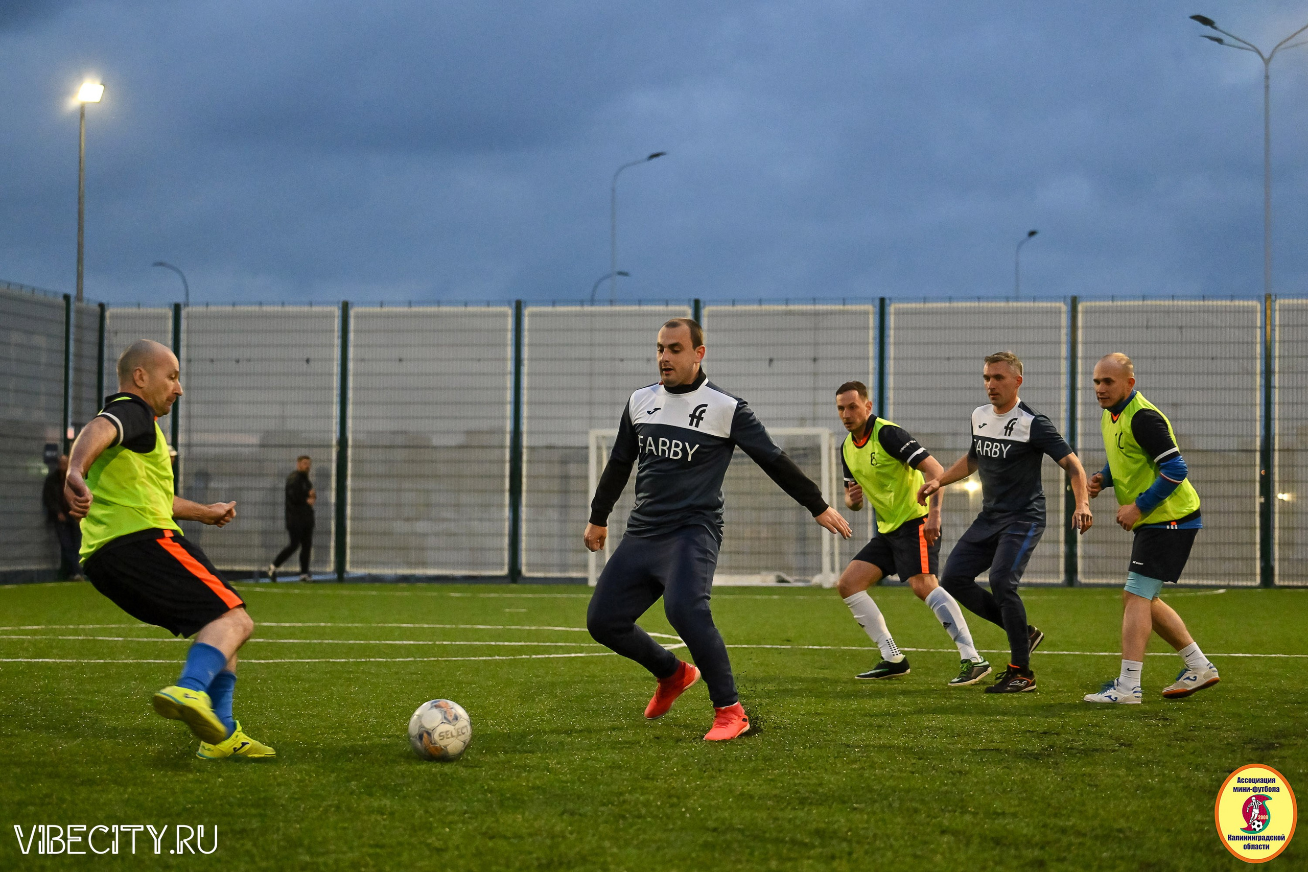 ИГРЫ МИНИ-ФУТБОЛЬНОЙ ЛИГИ. VIBECITY.RU Вайб Сити Ру Фоторепортажи Фотоотчеты Калининград