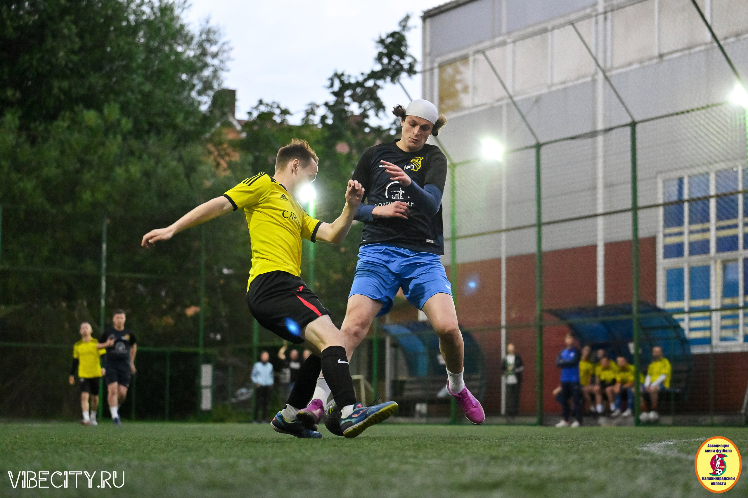 ИГРЫ МИНИ-ФУТБОЛЬНОЙ И КОРПОРАТИВНОЙ ЛИГИ. VIBECITY.RU Вайб Сити Ру Фоторепортажи Фотоотчеты Калининград