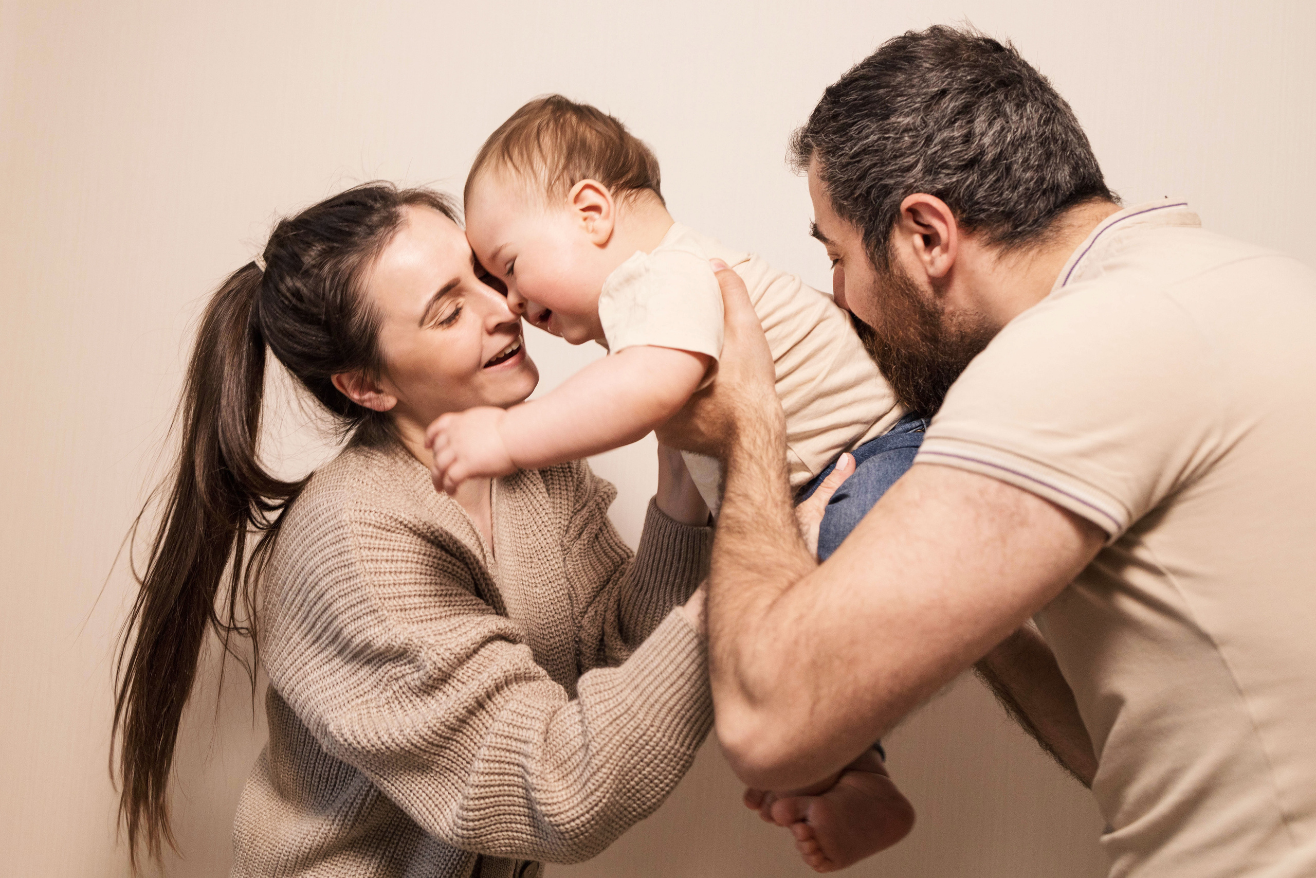 Семейная фотосессия у вас дома. Семейный фотограф, детский фотограф, контент съемка в Москве Лика Ше