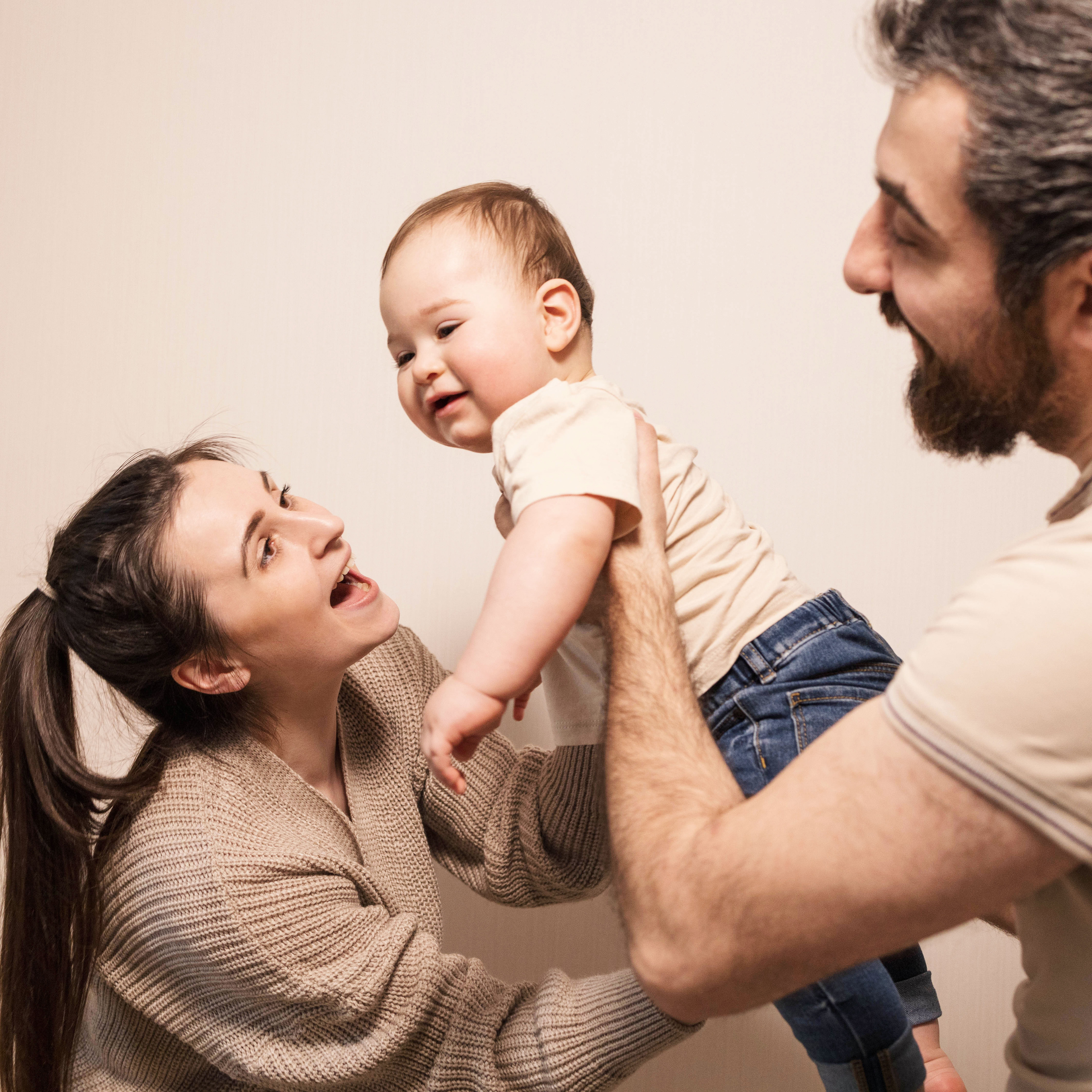 Семейная фотосессия у вас дома. Семейный фотограф, детский фотограф, контент съемка в Москве Лика Ше