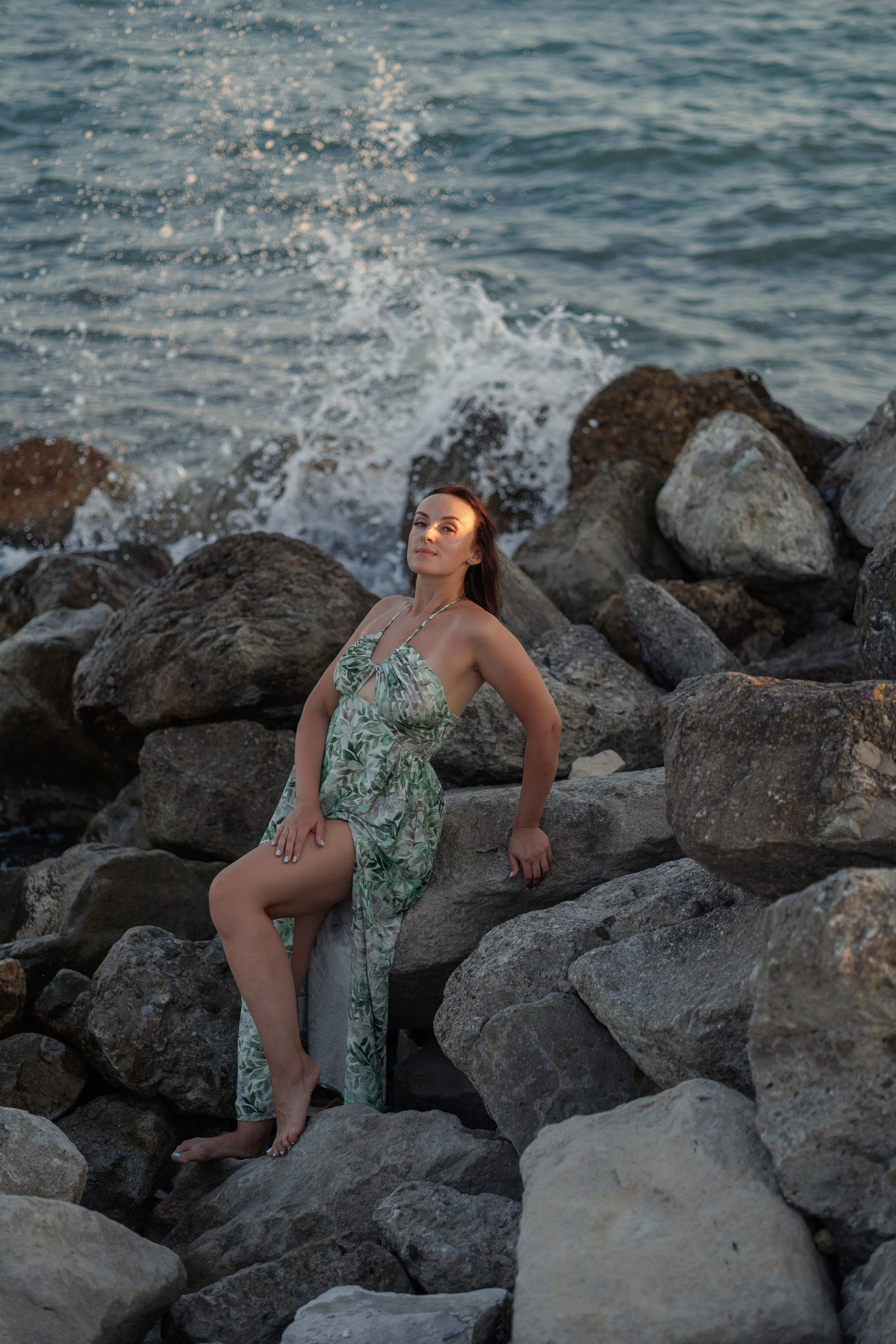 Лавстори на пляже Тонкий мыс. Семейный и портретный фотограф в Геленджике Любовь Бодрова