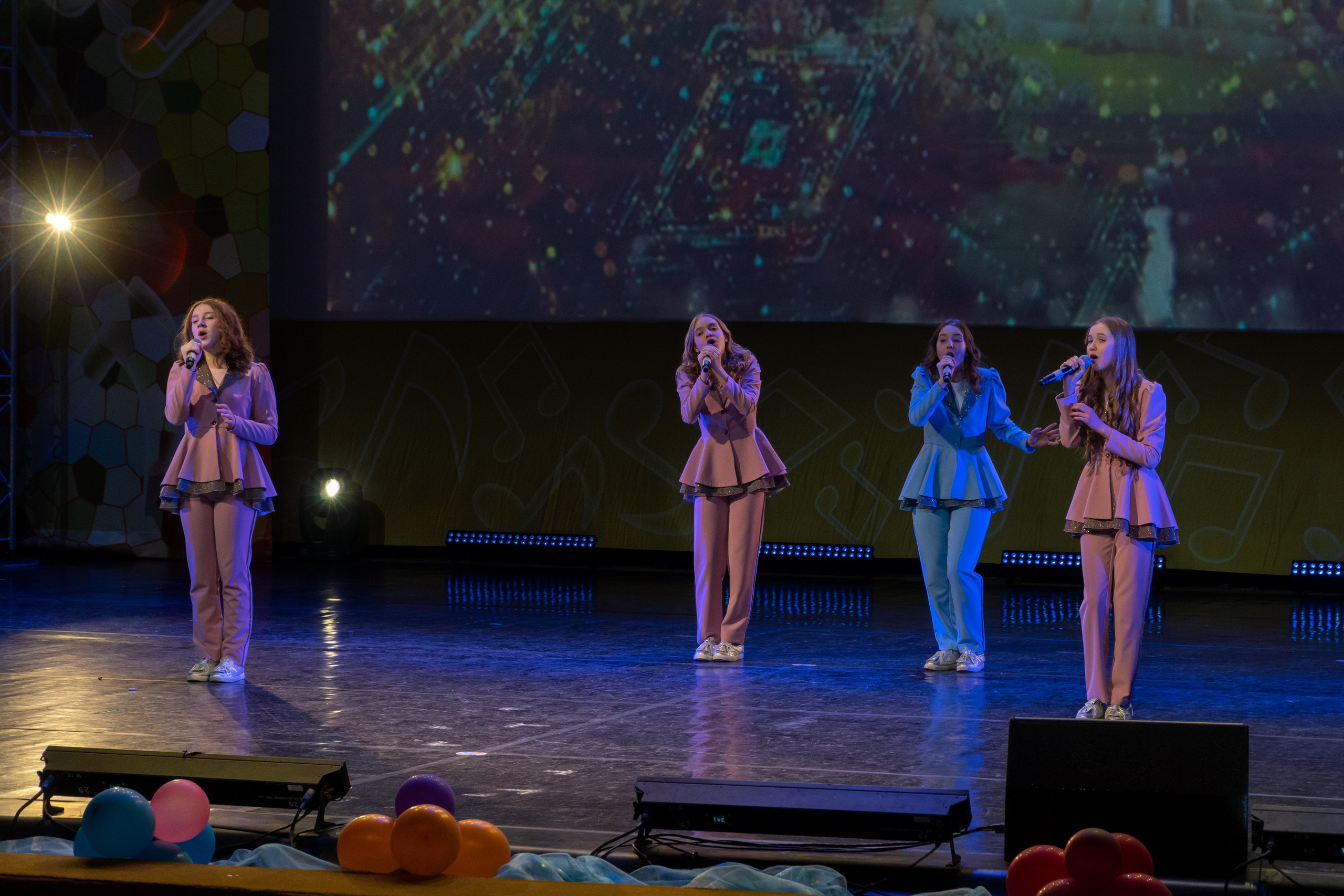 Съёмка концерта для Домисольки, большой концертный зал Космос. «Студия DRONAVT`s» — видеосъёмка и фотография г. Москва