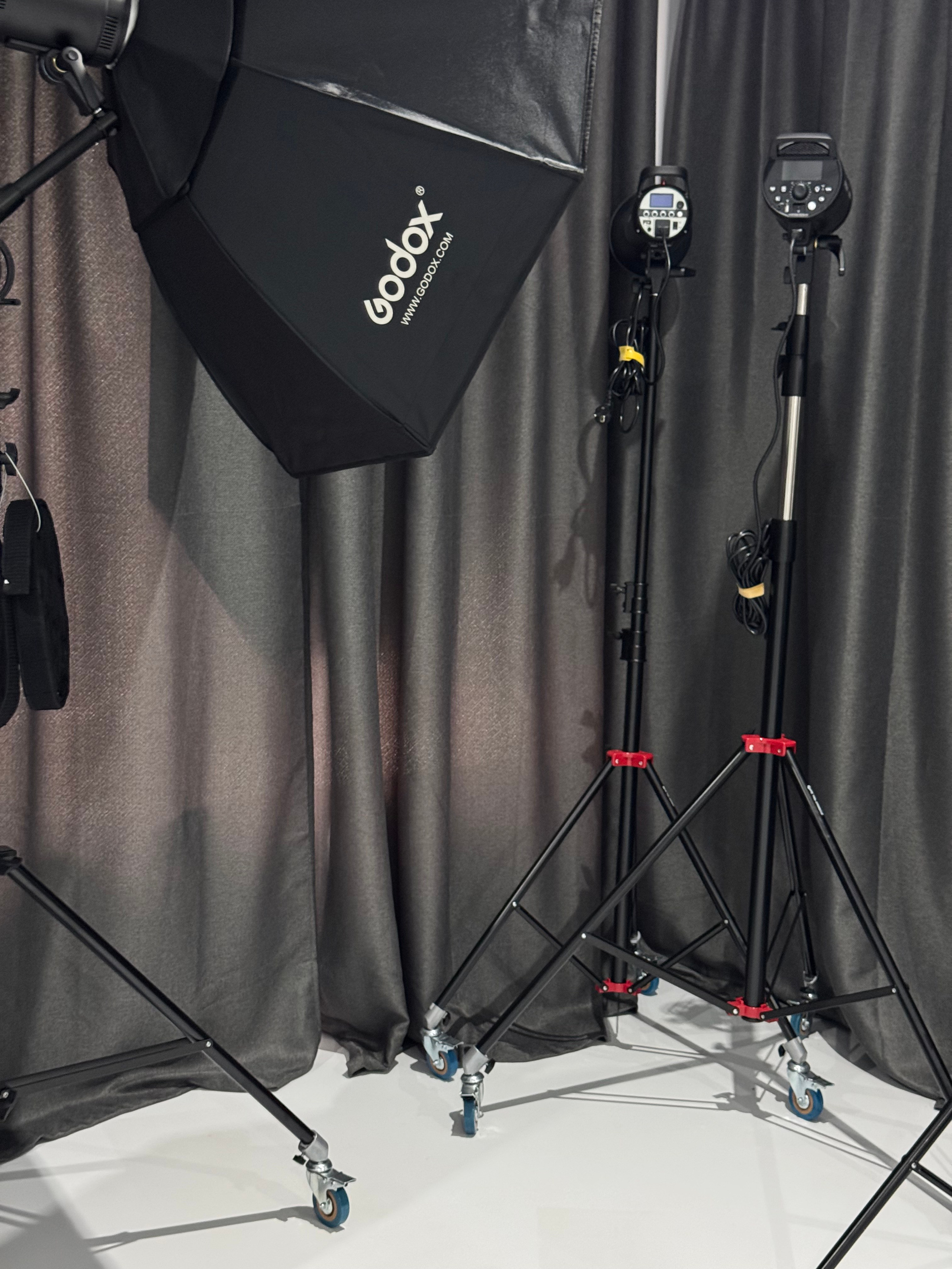 Аренда фотостудии в Уфе| Зал № 1 с естественным светом | LINZA PHOTO. Аренда фотостудии в Уфе | LINZA Photo — 2 зала с оборудованием