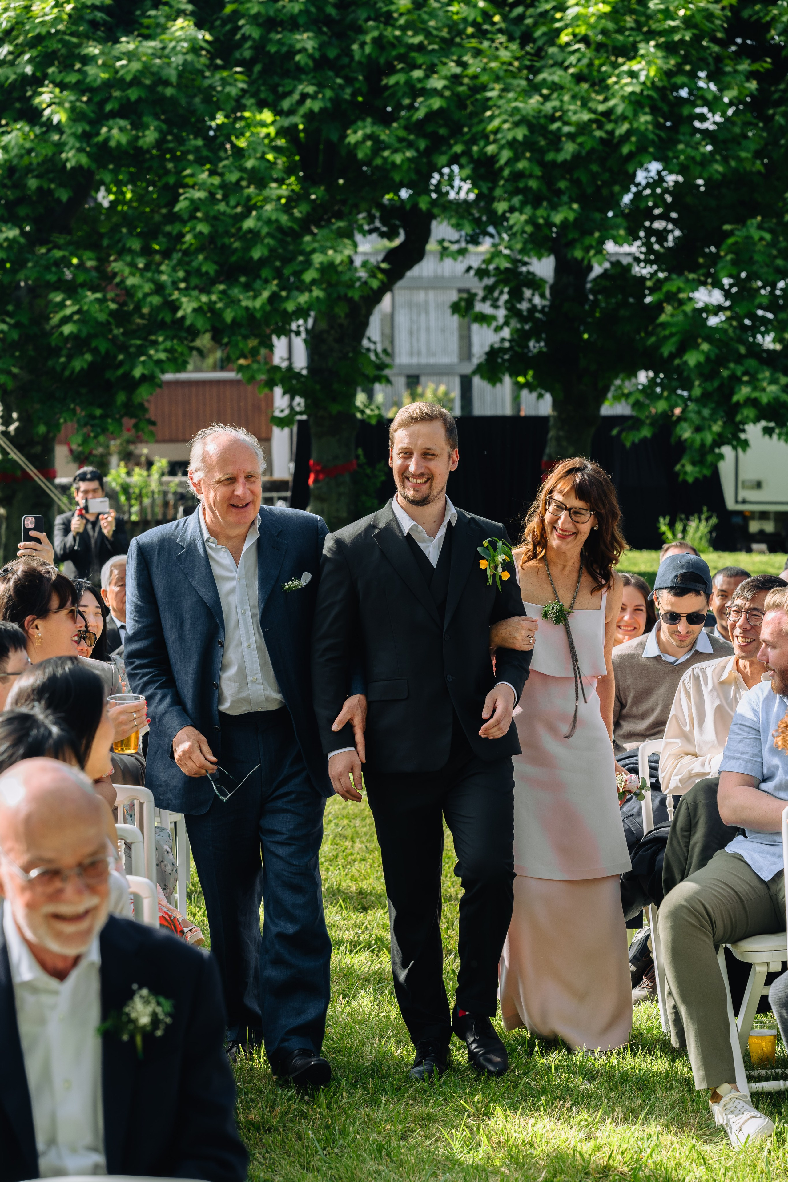 Nhi & Samuel | courtyard. Photographe de Mariage Professionnelle — Genève & Suisse Romande | Tanya Creator