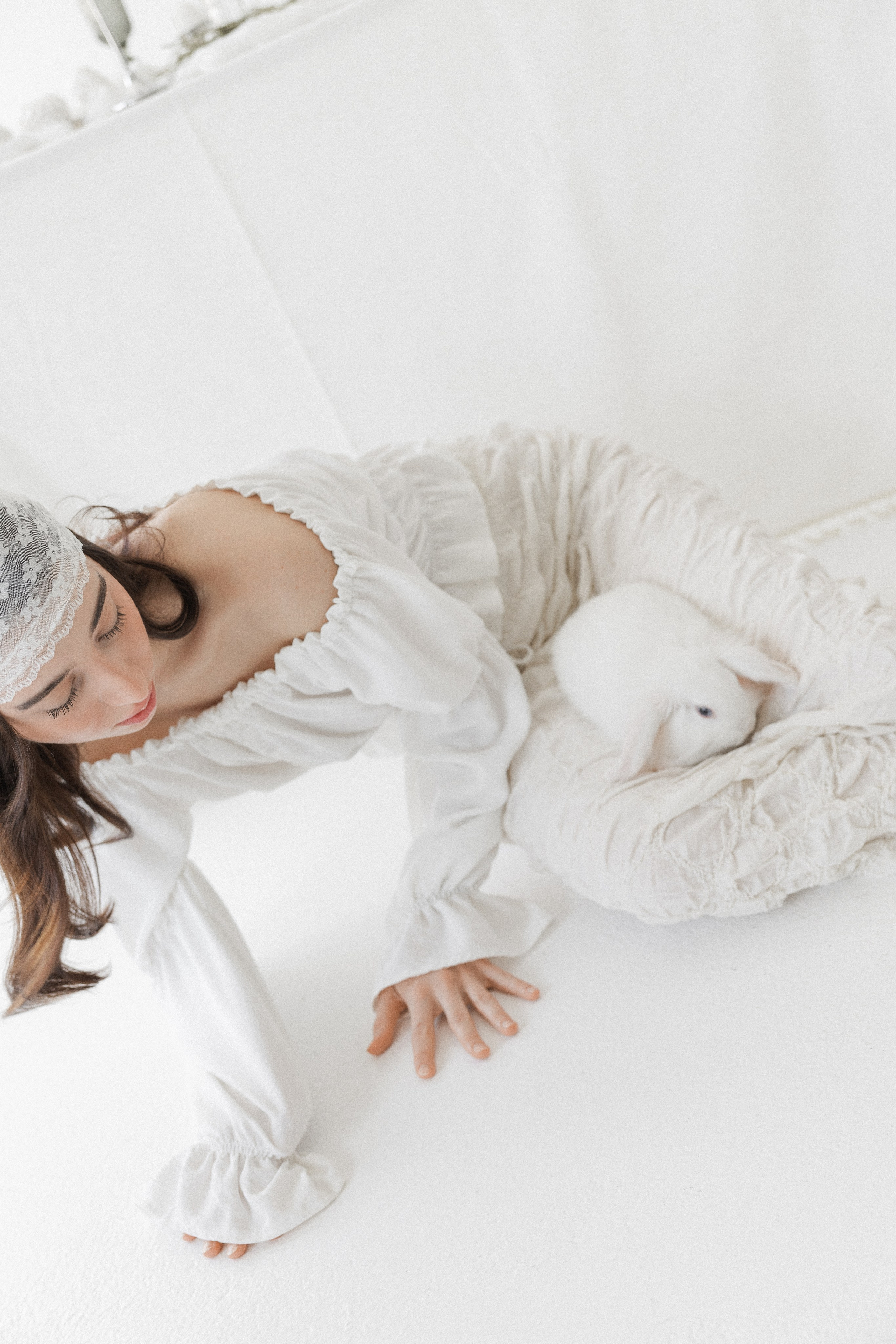 Творческая съемка к Пасхе с кроликом. Главная