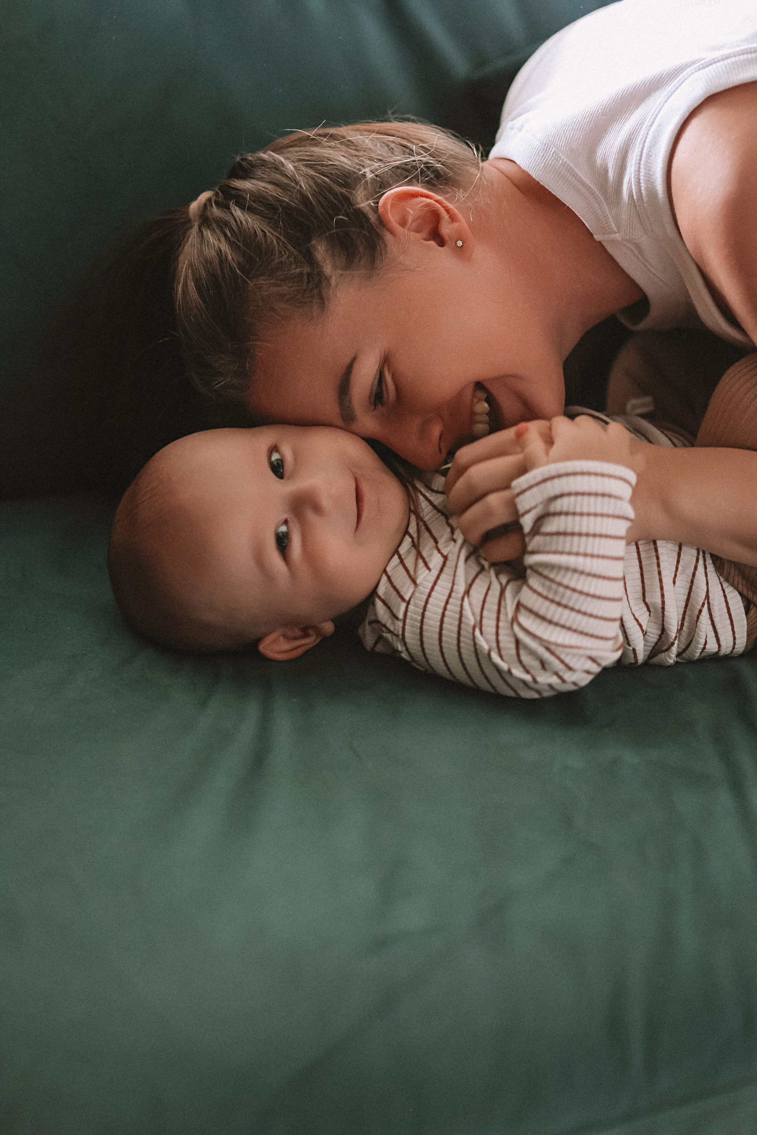 Мише 8 месяцев. Семейный фотограф Тюмень, фотограф на роды Салмина Мария