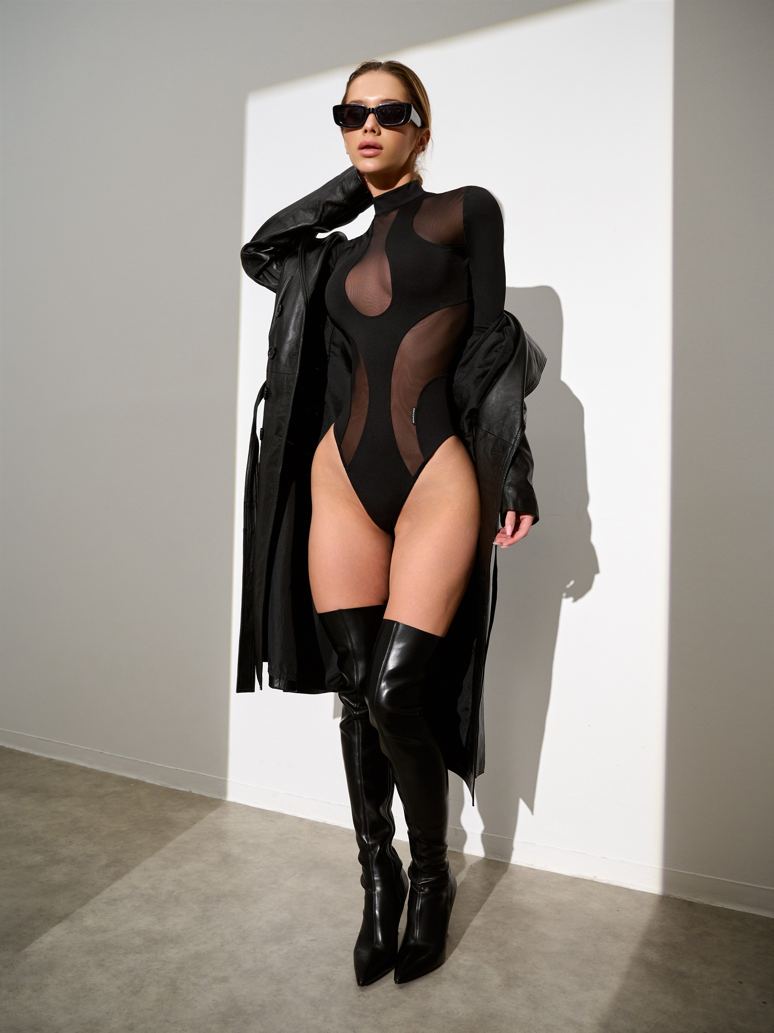 CENSOR ME. Creative Fashion Photographer & Art Director