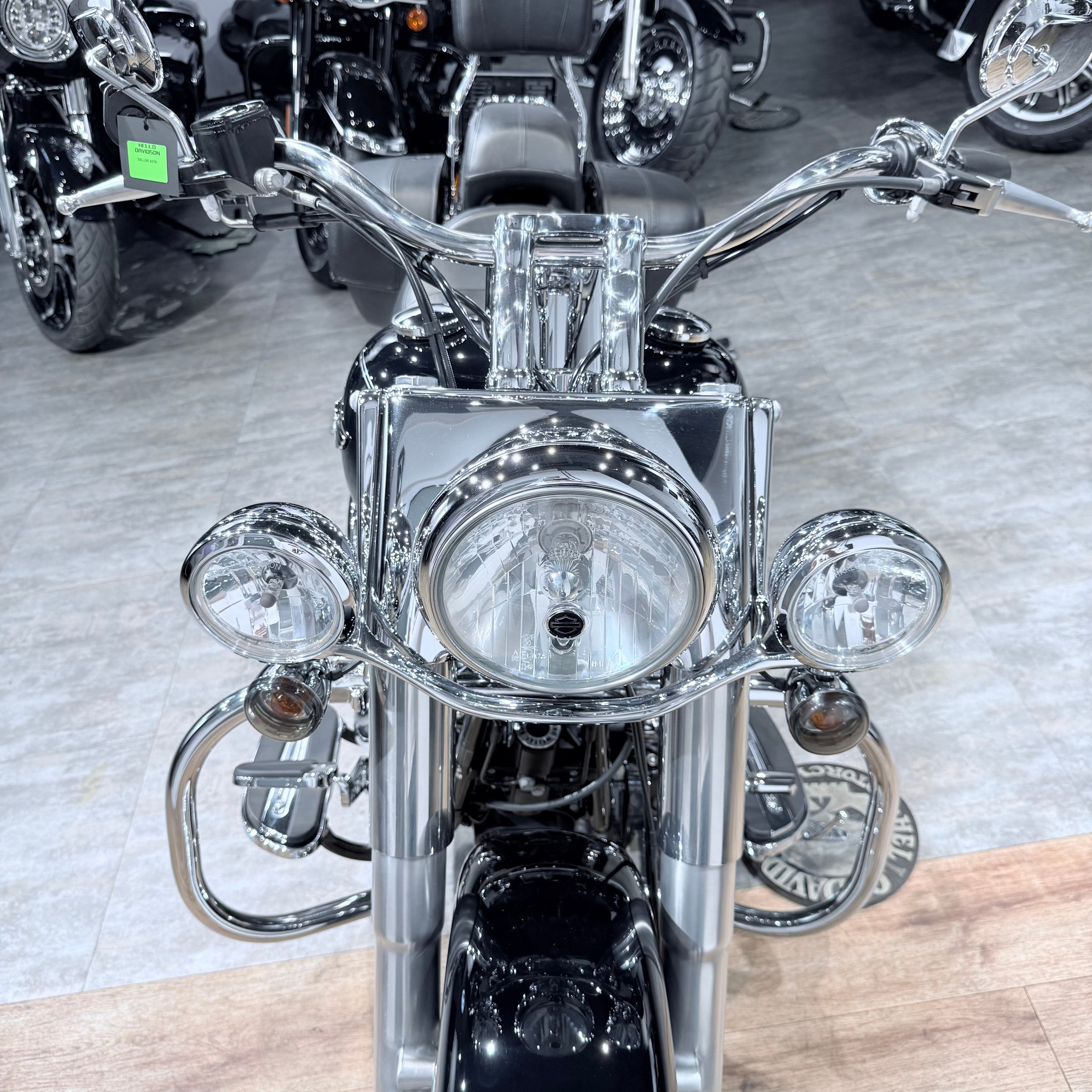 2011 Softail Deluхе АВS Vivd Black. Hello Davidson, Москва. Только хорошие мотоциклы…