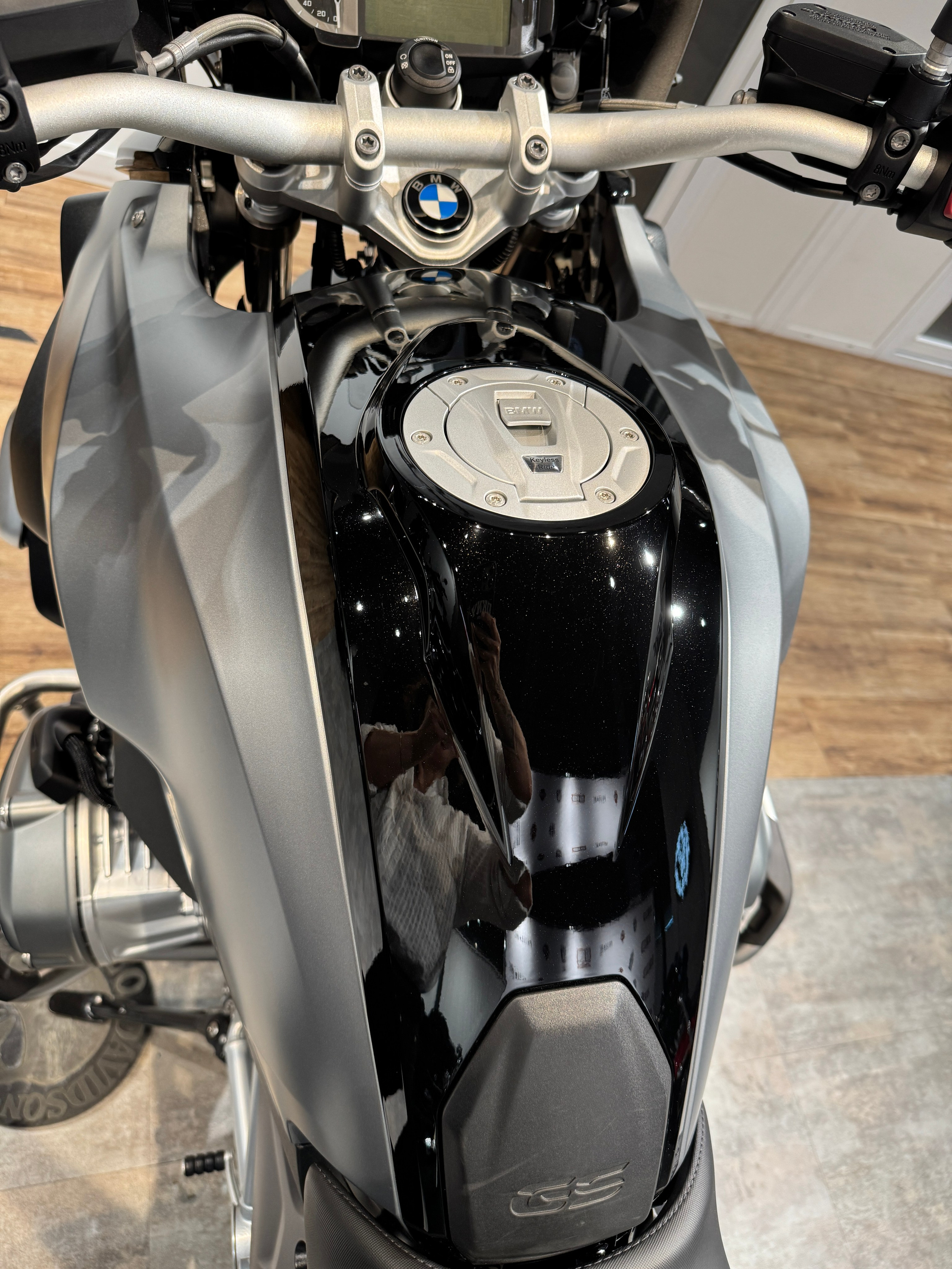 2015 BMW R1200GS Black/Agate Grey (VIN *4908). Hello Davidson, Москва. Только хорошие мотоциклы…