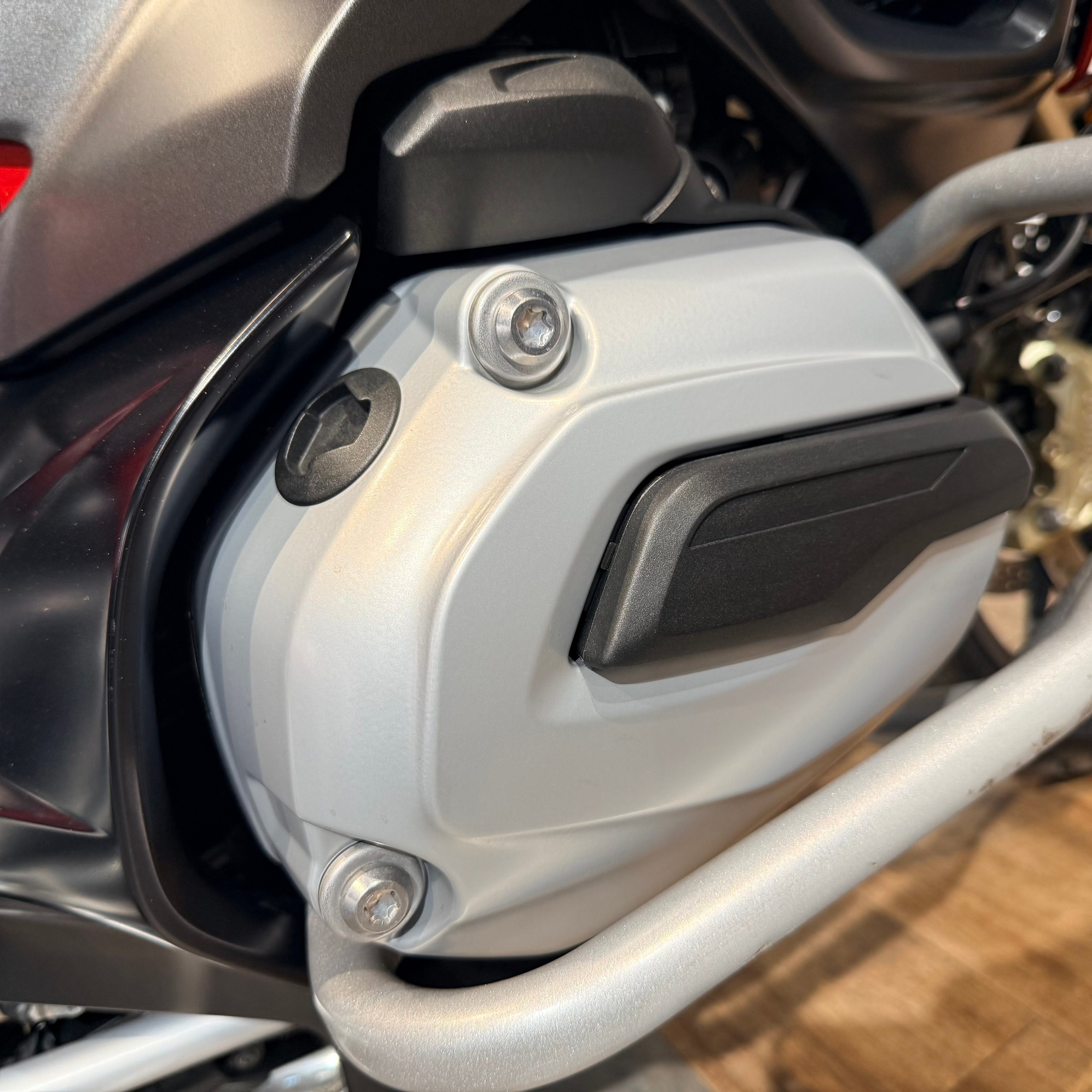 2018 BMW R1200RT Mars Red Metallic 23K (VIN *WB10*5398). Hello Davidson, Москва. Только хорошие мотоциклы…