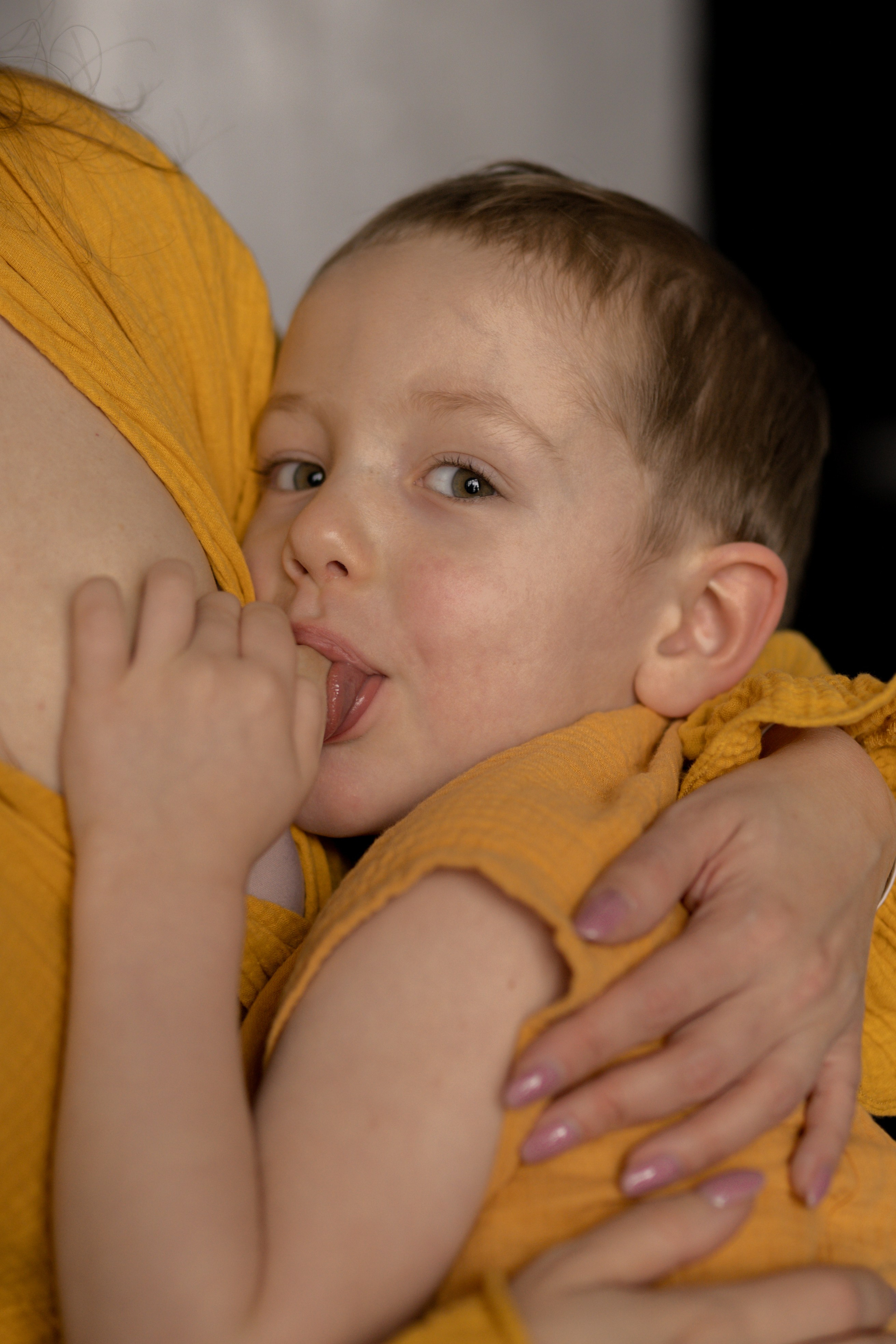 Татьяна и Миша в студии. Фотограф грудного вскармливания в Москве Екатерина