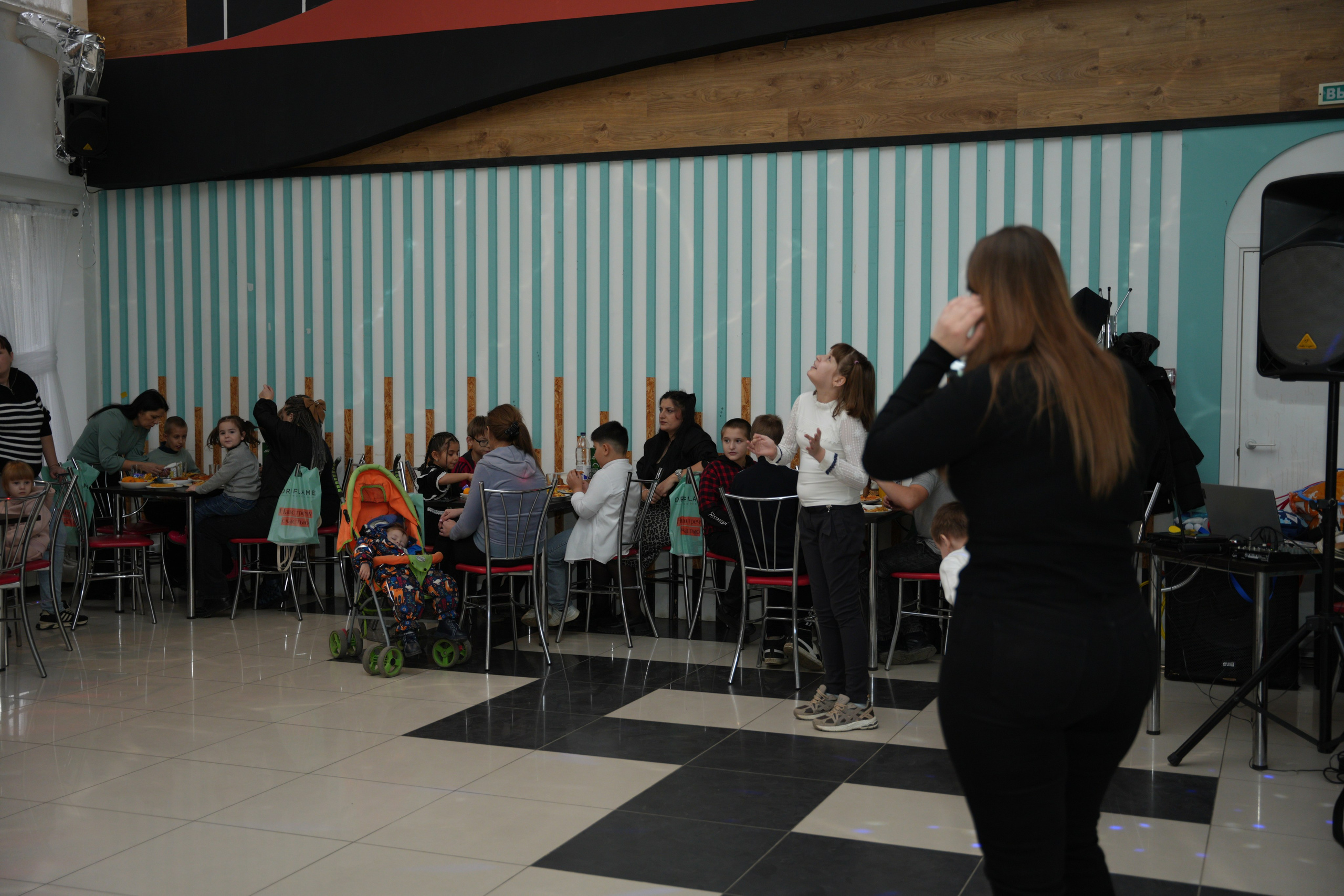 Социально —благотворительная акция «Ты в этом мире не один», посвященная Международному дню инвалидов. ВЫПУСКНЫЕ АЛЬБОМЫ, Школьный фотограф, семейный и свадебный в Саратове и области Ольга Плаксина