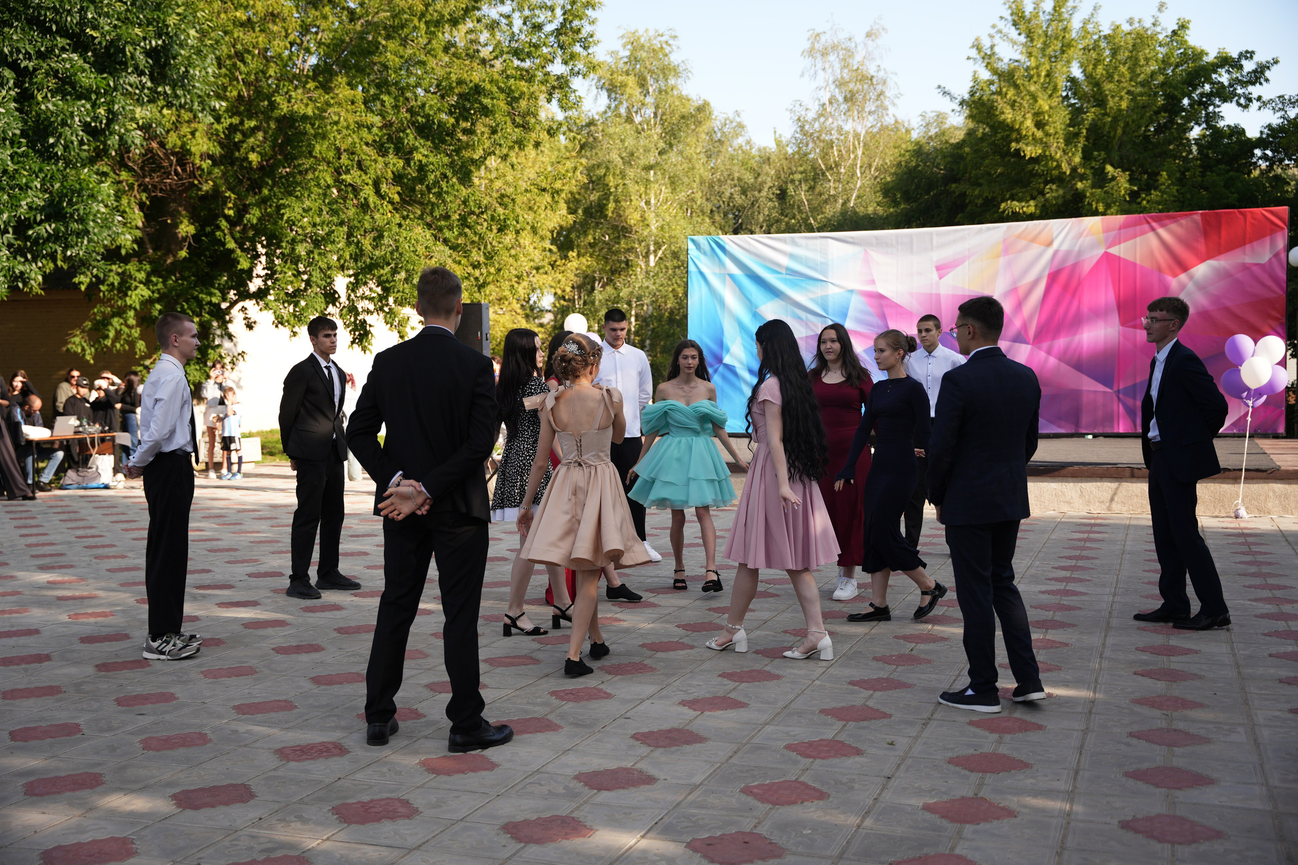 Выпускной в парке. Ольга Плаксина фотограф в Саратове