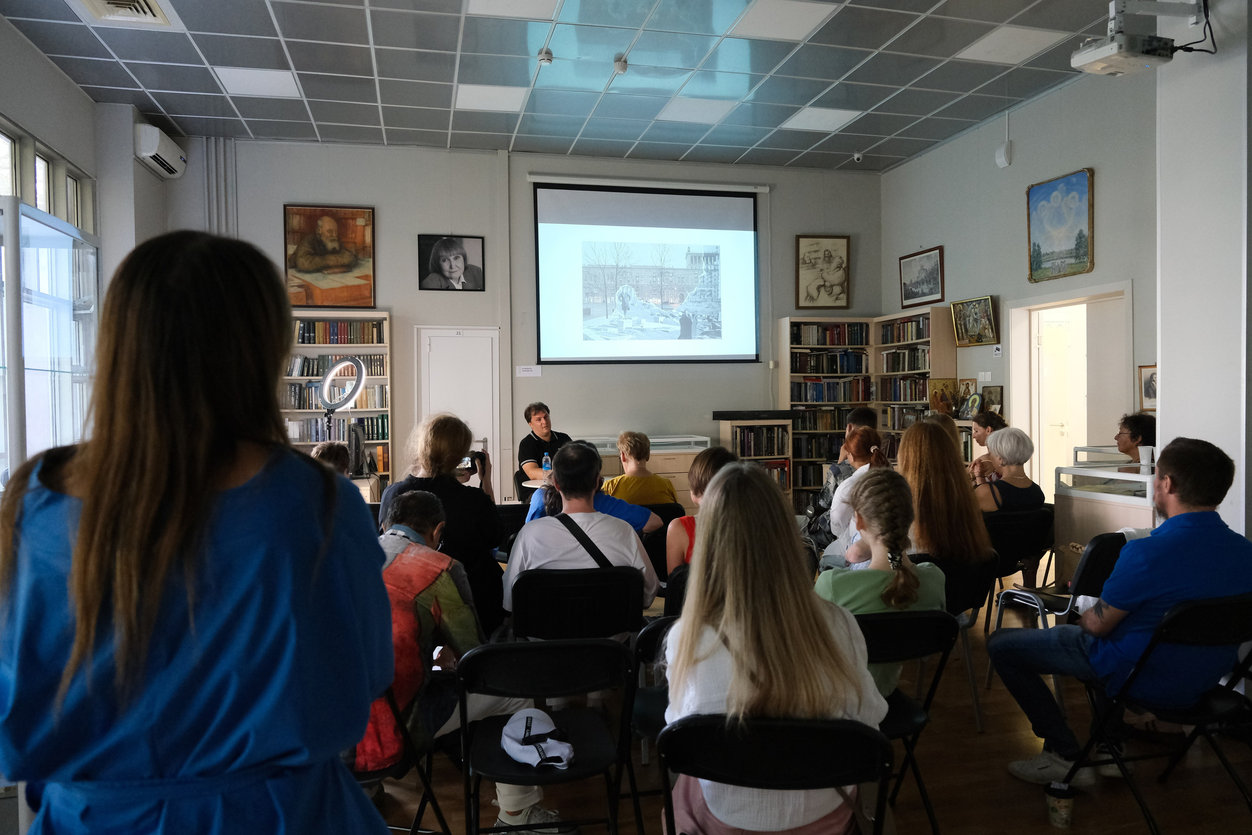 Синяя в Москве 05.07 — 20.08.25. Фотострелка