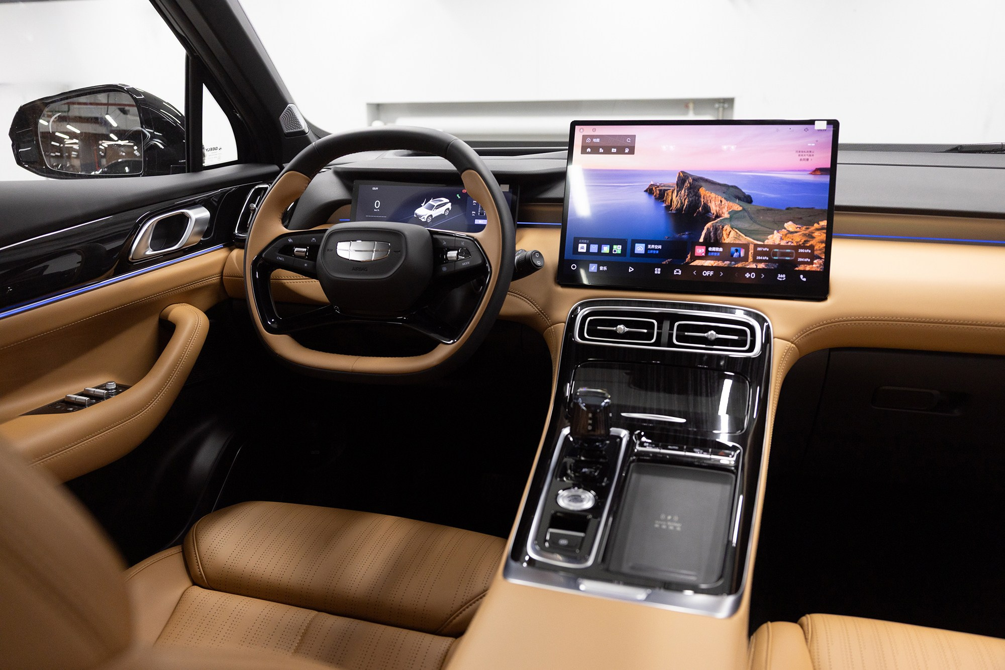 Geely Atlas 1.5T DCT (174 л. с.). Автосалон «Х-Авто»