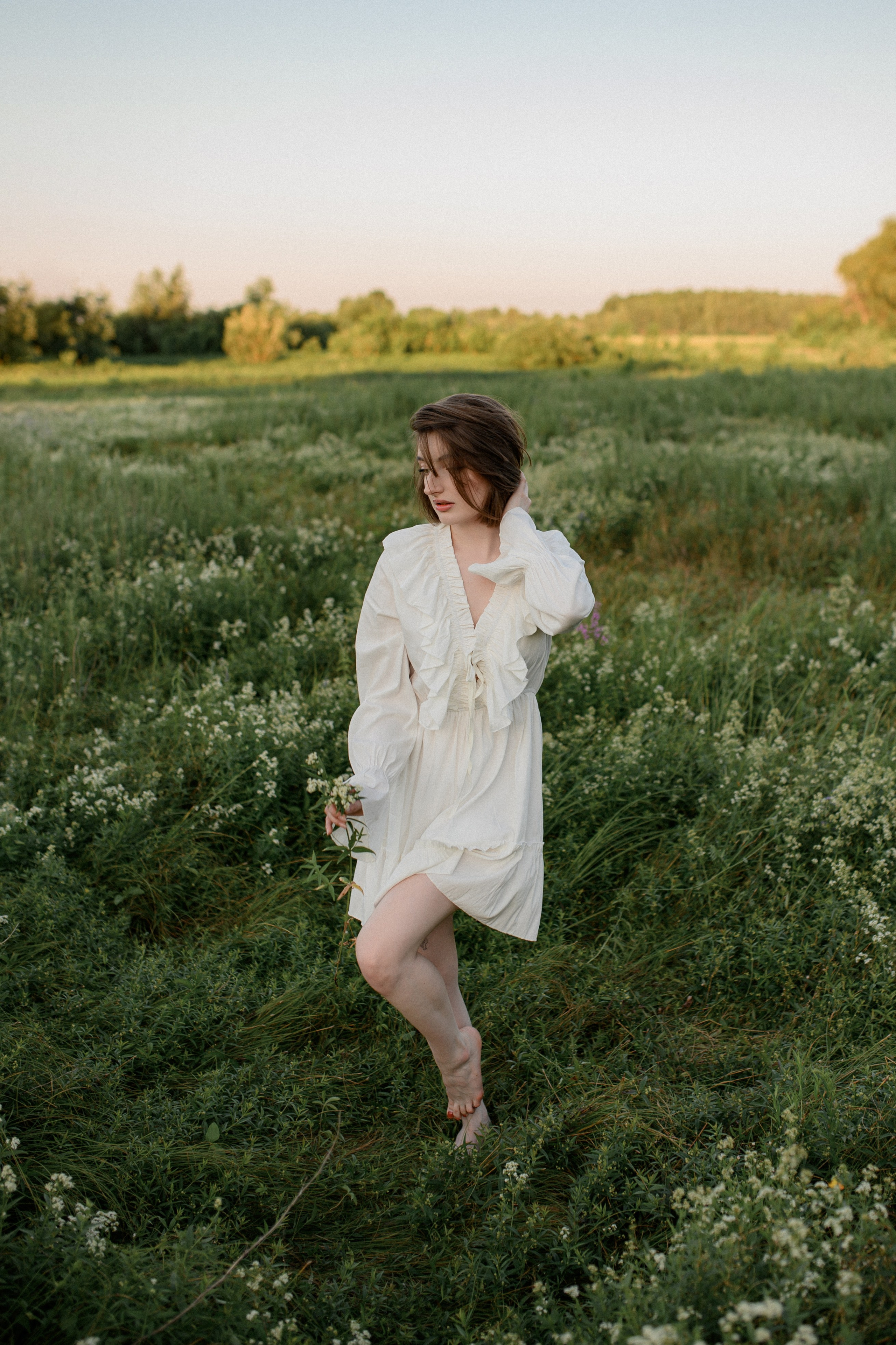 Полина и поле. Www.ostermiller.ru