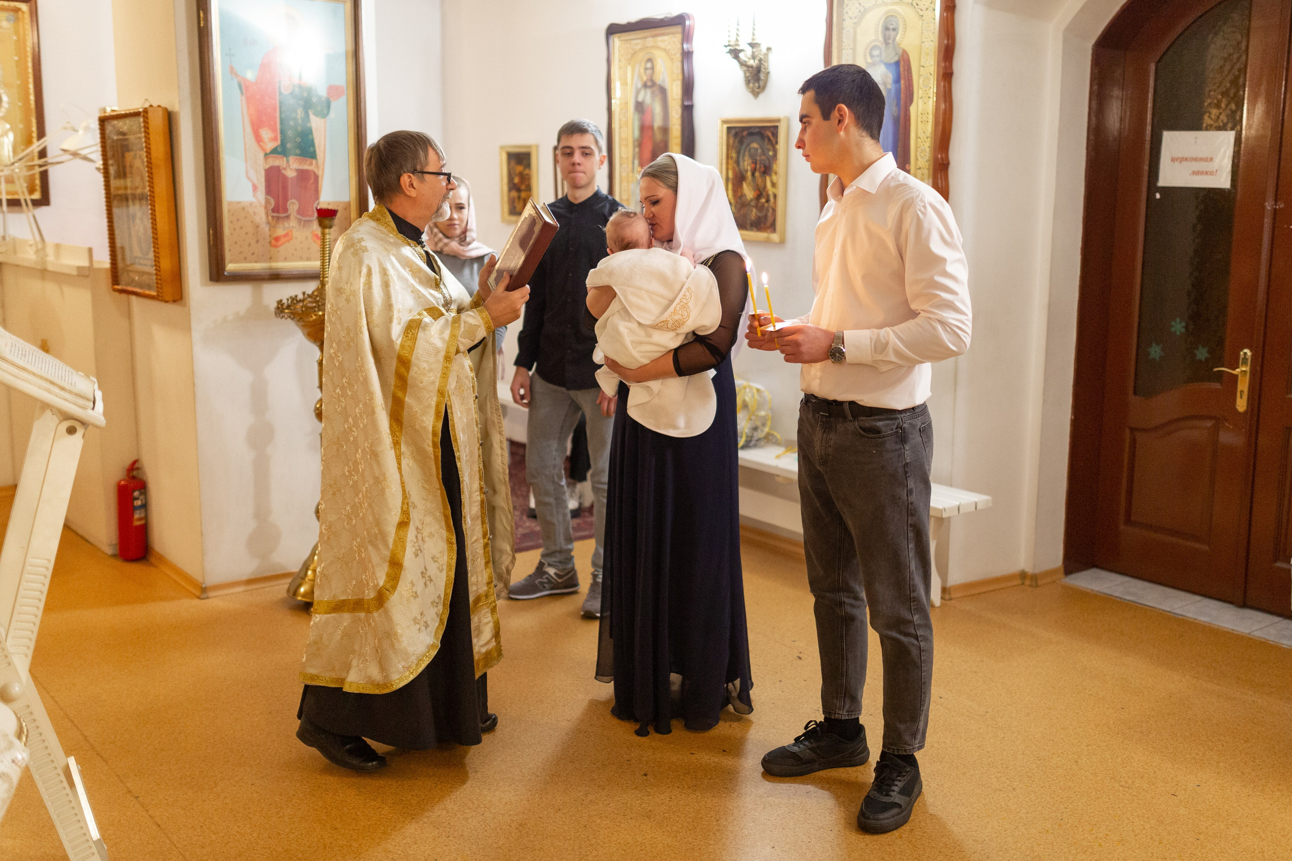 Таинство крещения. Фотограф Комаров Сергей