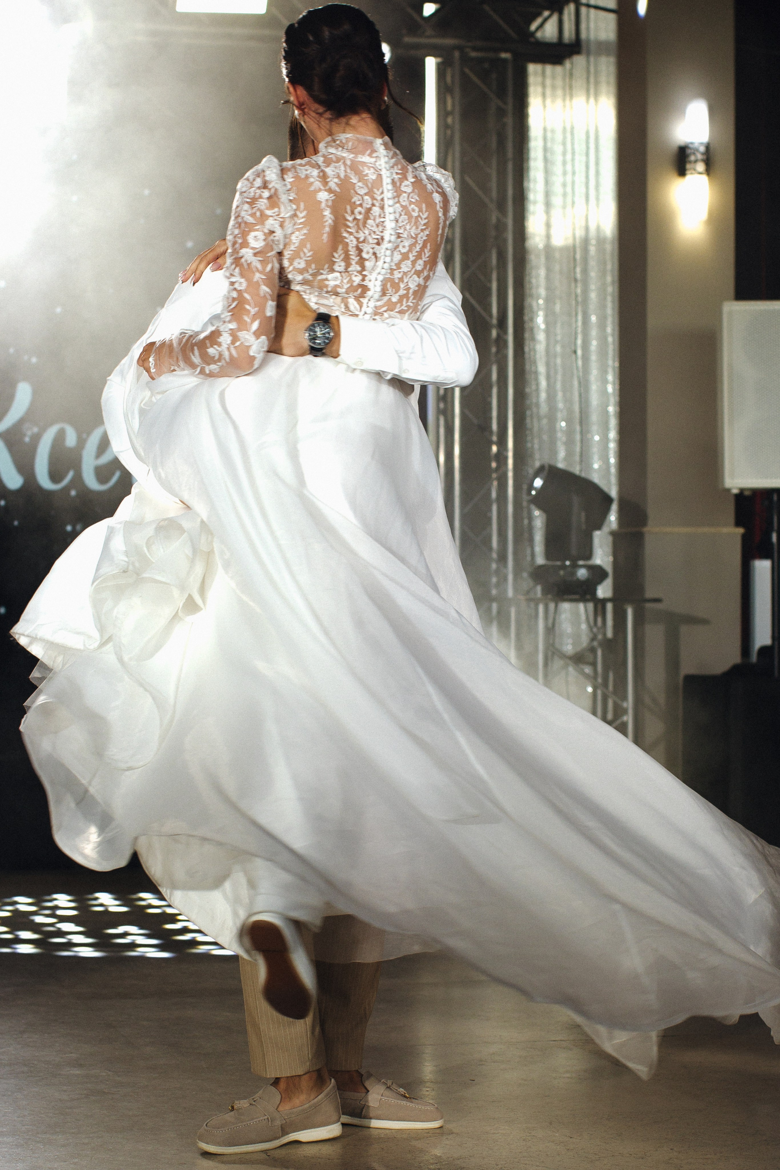 Банкет (Ксения & Никита). Свадебные фотографы в г. Сургут Маркова Наталья и Замахина Елена