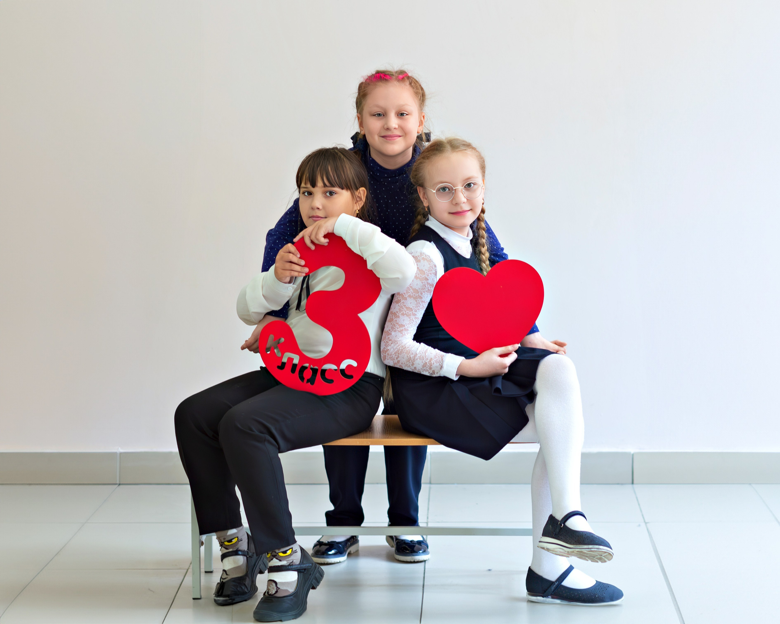 Друзья. Выпускные альбомы и школьный фотограф в Подольске, Троицке, Щербинке, Москве и Московской области