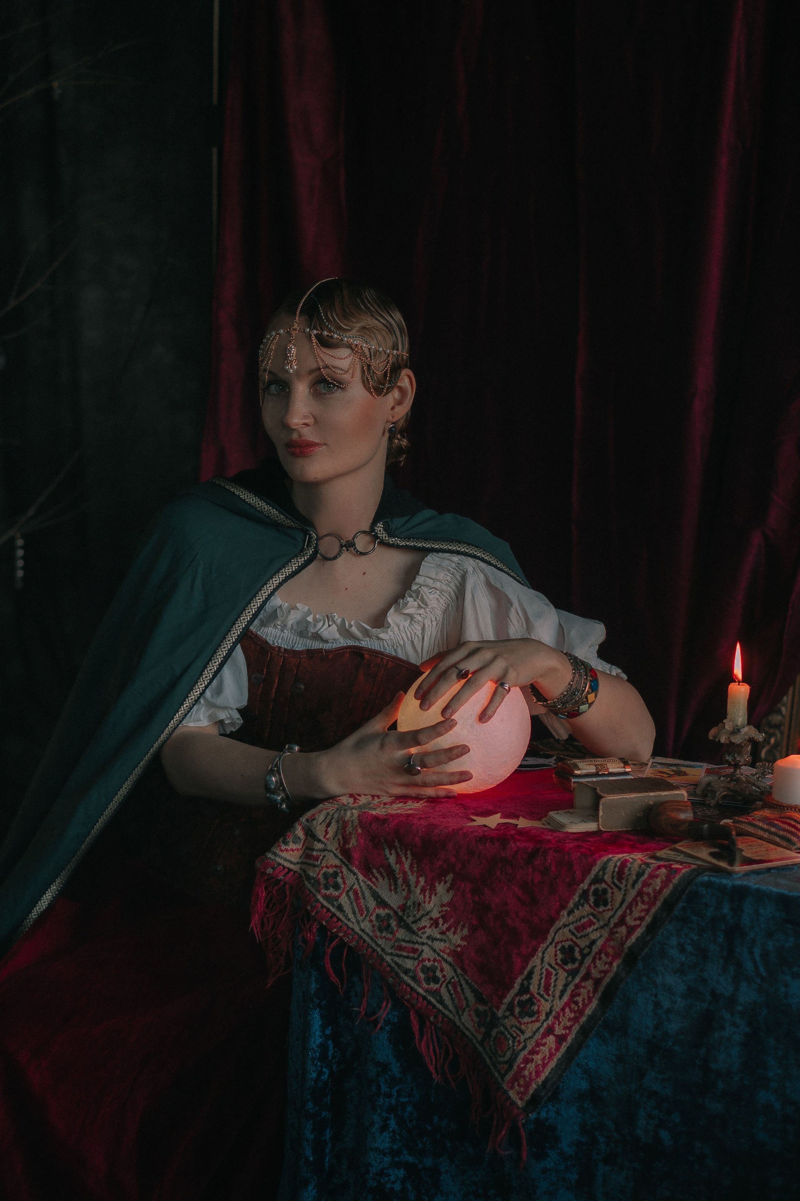 Гадалка. Художественный фотограф Салаева Алина