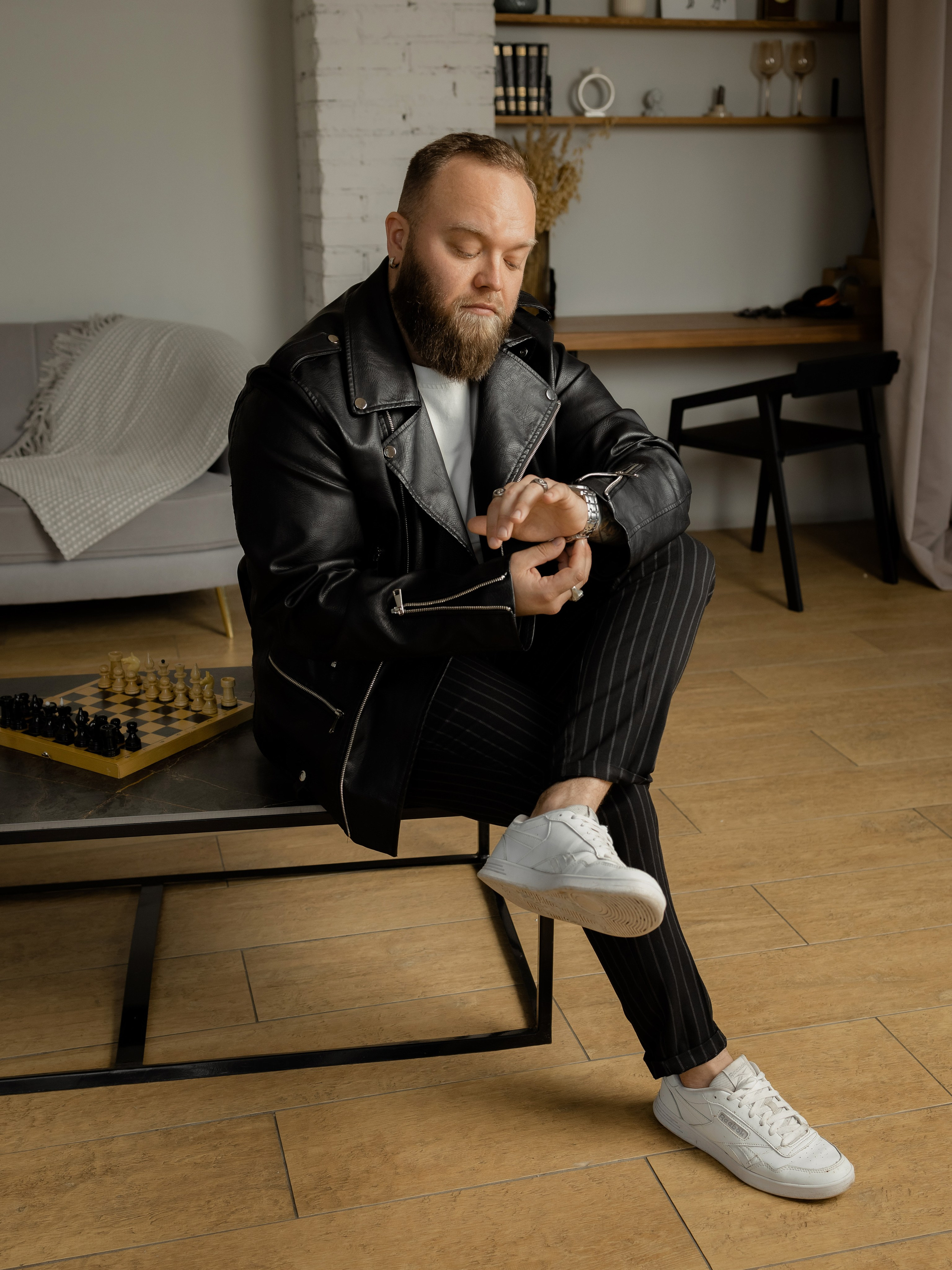 Дмитрий К. Фотограф Челябинск Эвелина Ганага, съемка для бизнеса и маркетплейсов