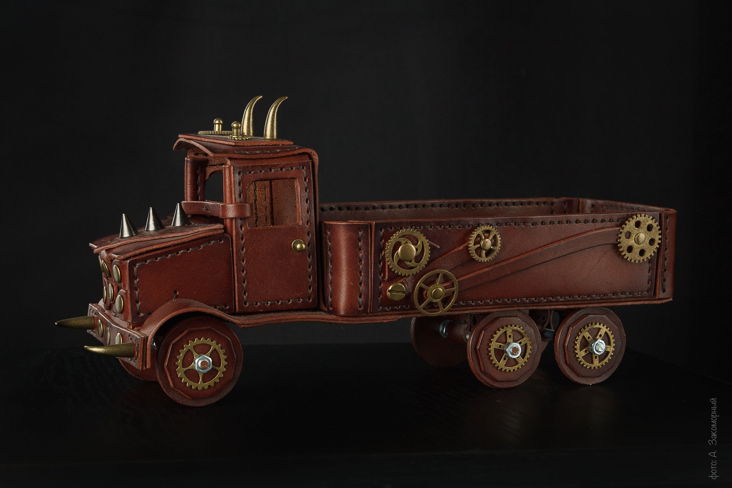 Изделия из кожи. Фотомастерская Андрея Закоморного