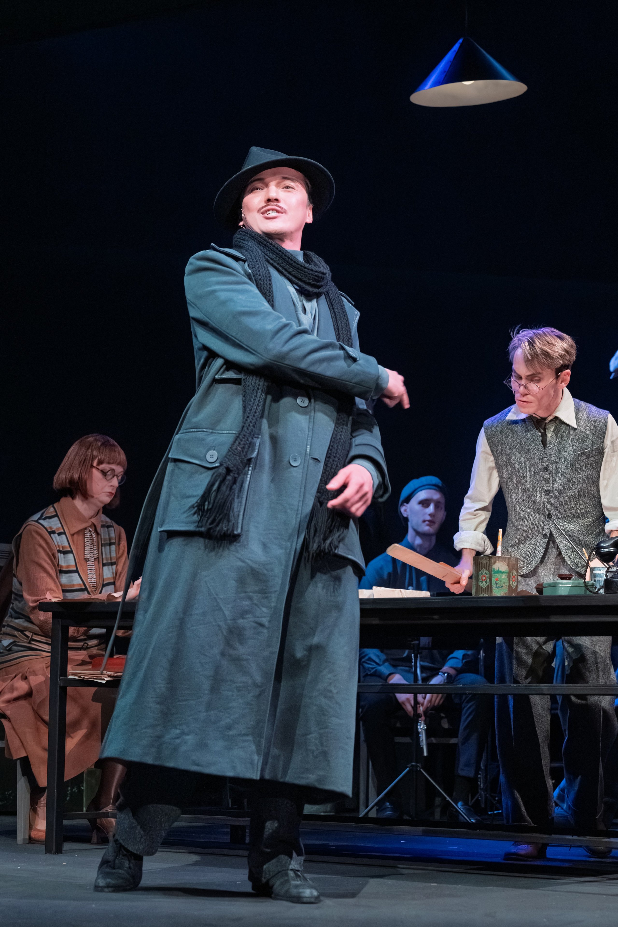 Театр Терезы Дуровой: Кто Есенин?. Сайт фотографа Сергея Абрамова