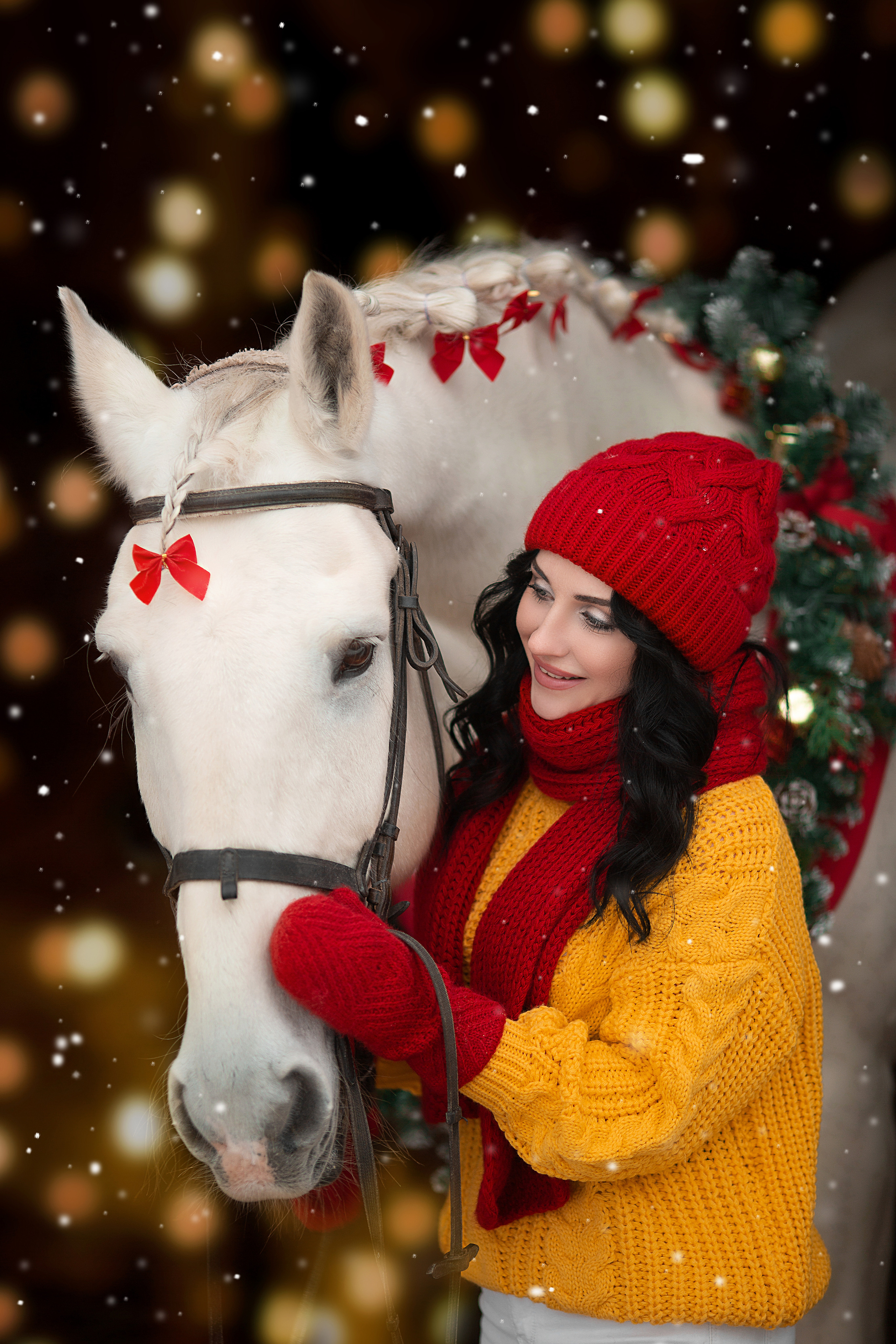 Яркий зимний комплект для фотосессии. Фотосессия с лошадьми в Нижнем Новгороде