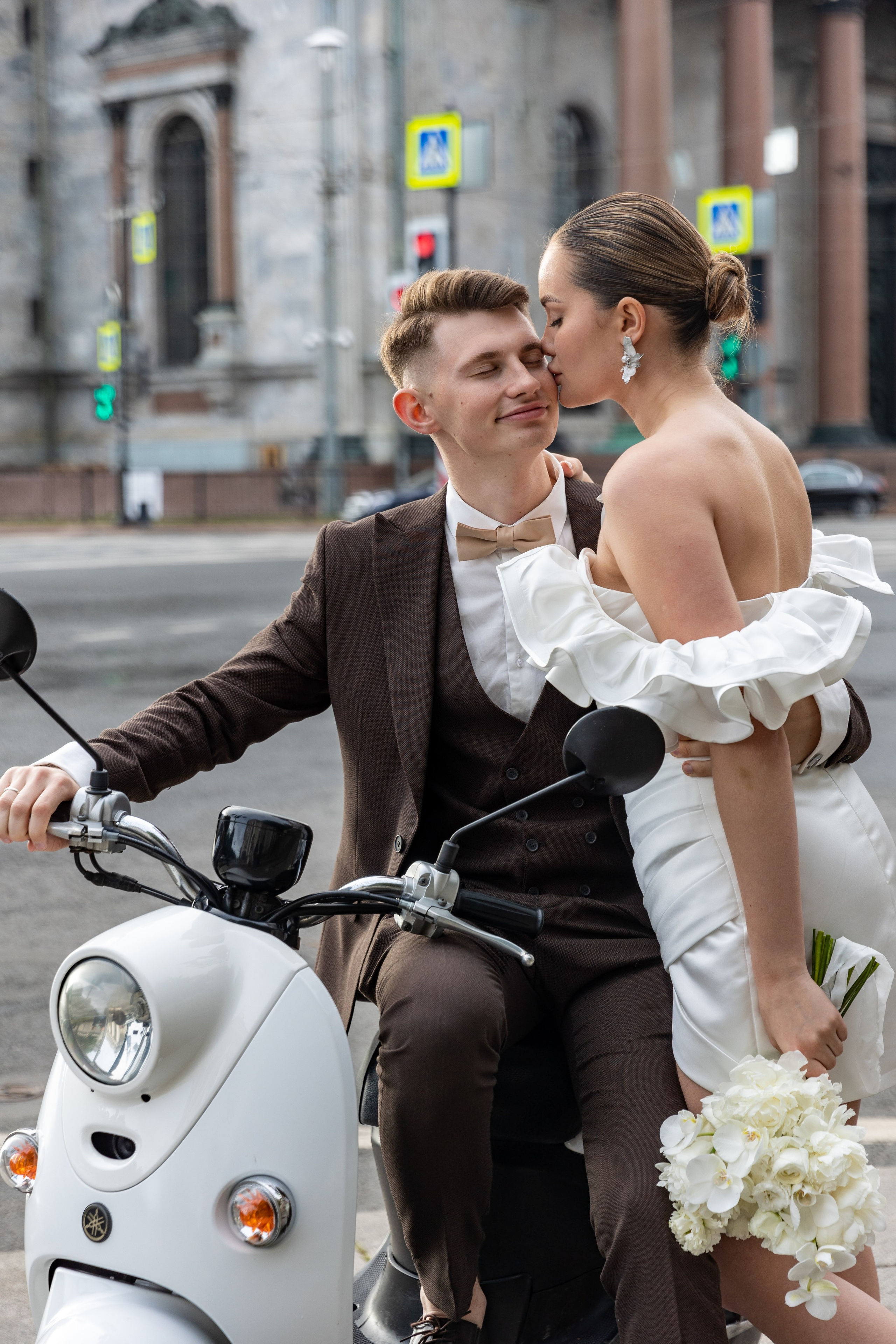 Прогулка в белые ночи. Крис и Лев. Фотограф в Санкт-Петербурге Закута Ольга