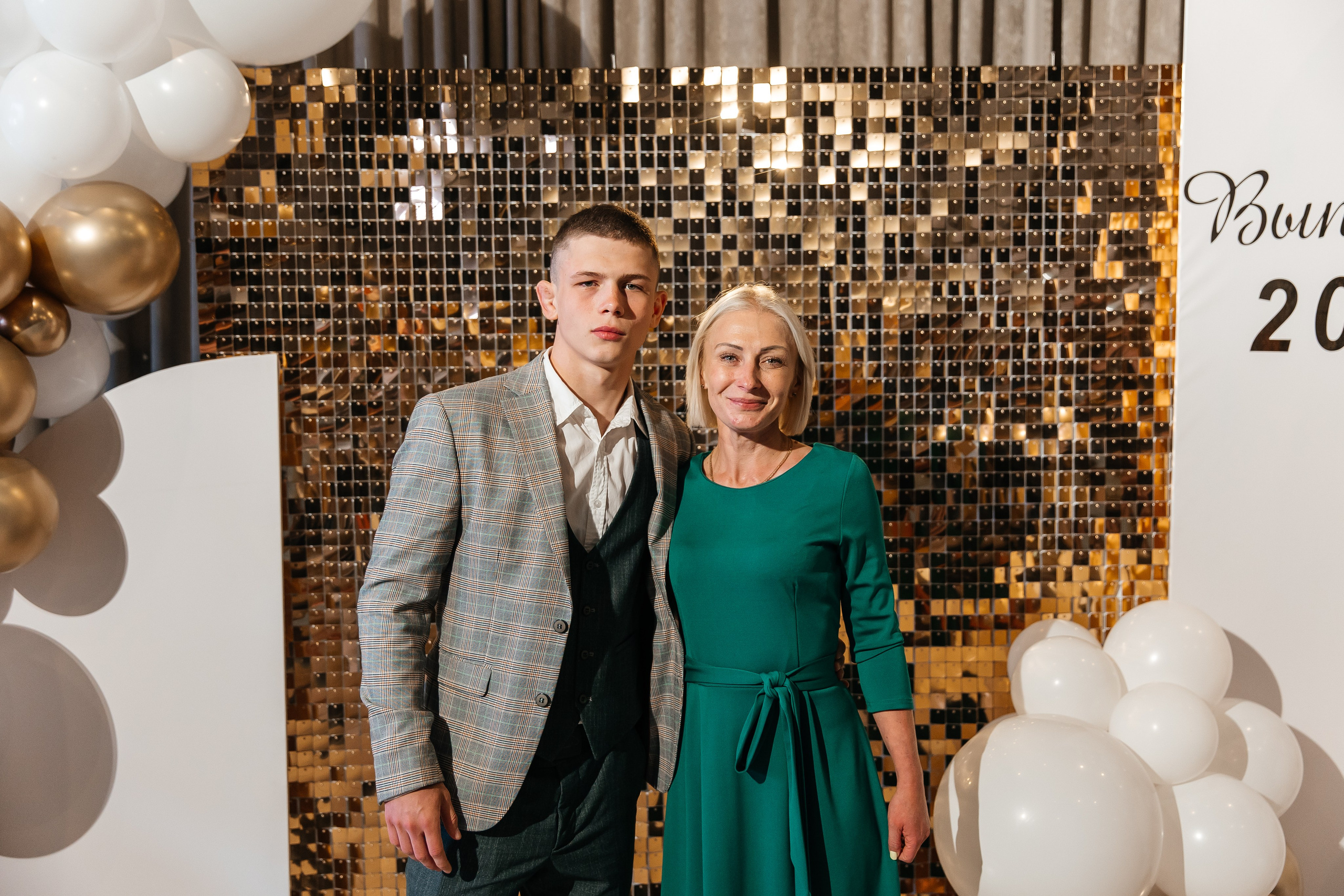 2023-06-23 Выпускной МБОУ СОШ № 10. Фотограф в Красноярске