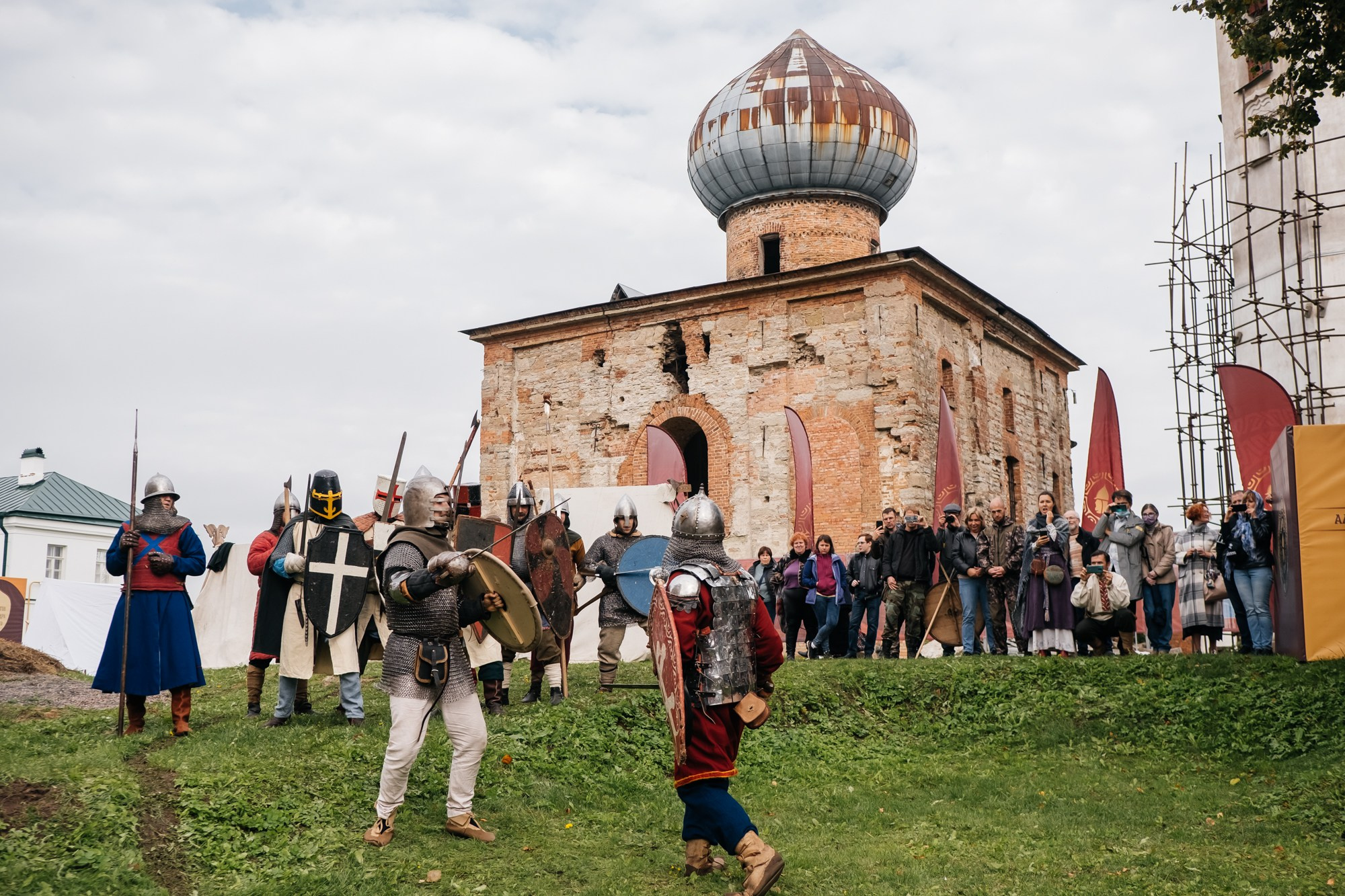 Всероссийский форум «12 подвигов Александра Невского» | Старая Ладога 2021. Репортажный фотограф в Санкт-Петербурге СПБ Алиса Ческидова на ваше мероприятие