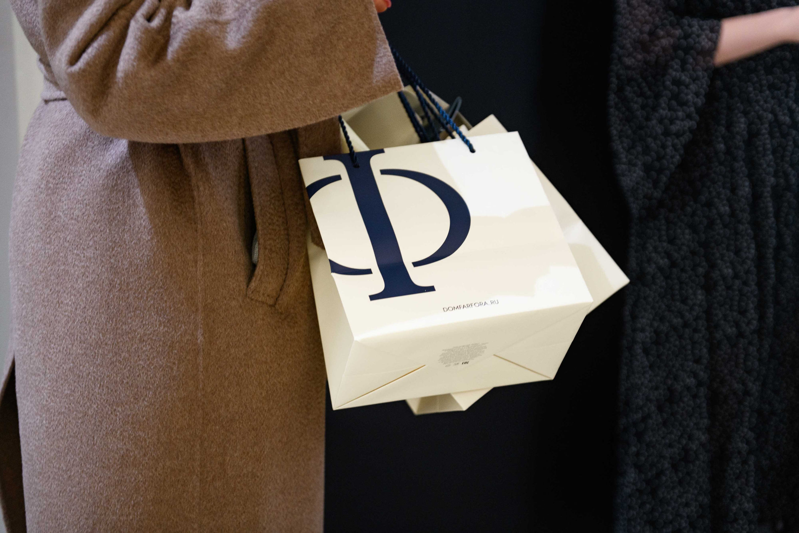 Фотосъёмка лекция по сервировке стола в бутике «Дом фарфора»