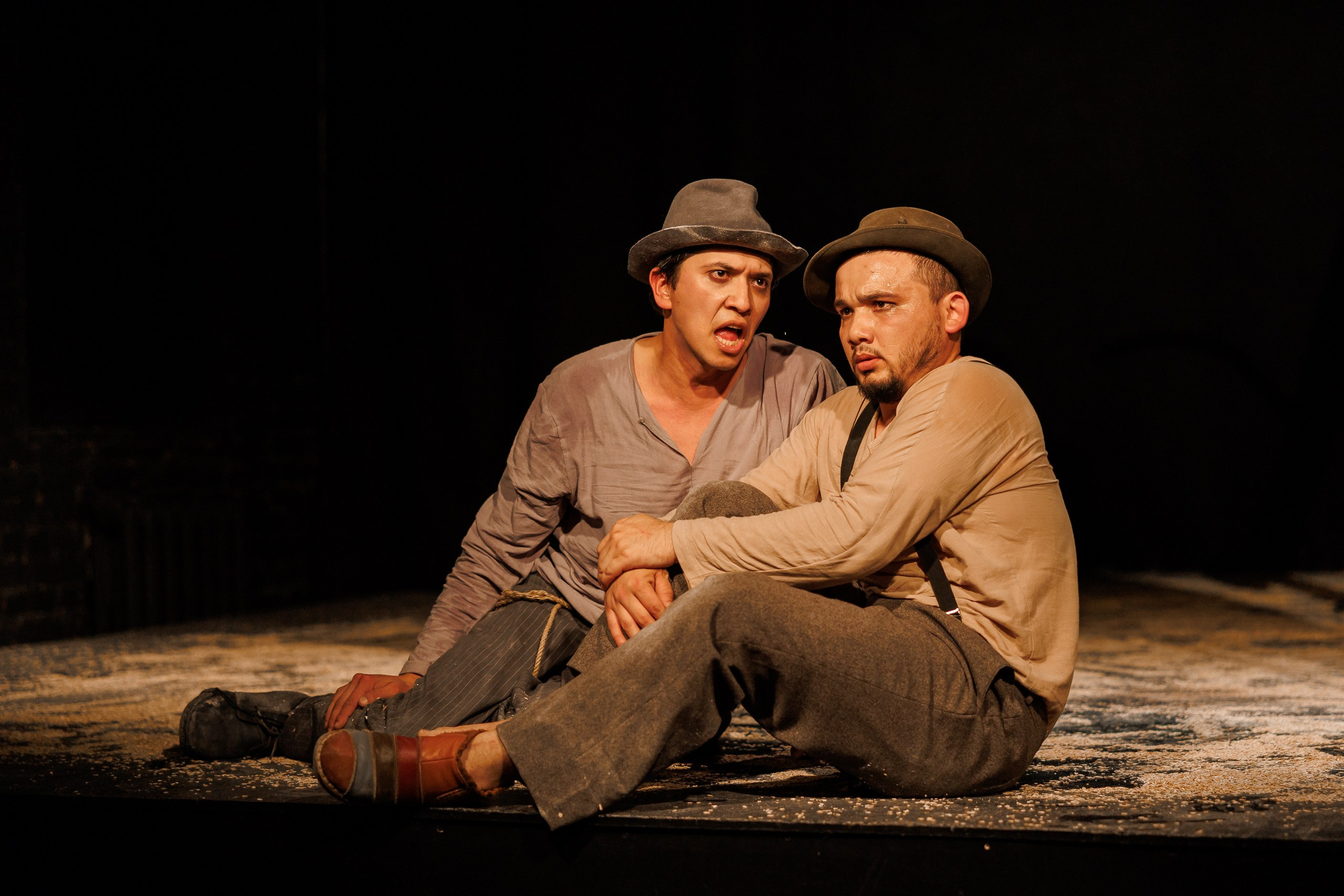 Спектакль «В ожидании Годо» от театра Д. Лица в СПб. Фотограф в Санкт-Петербурге — Сергей Петров