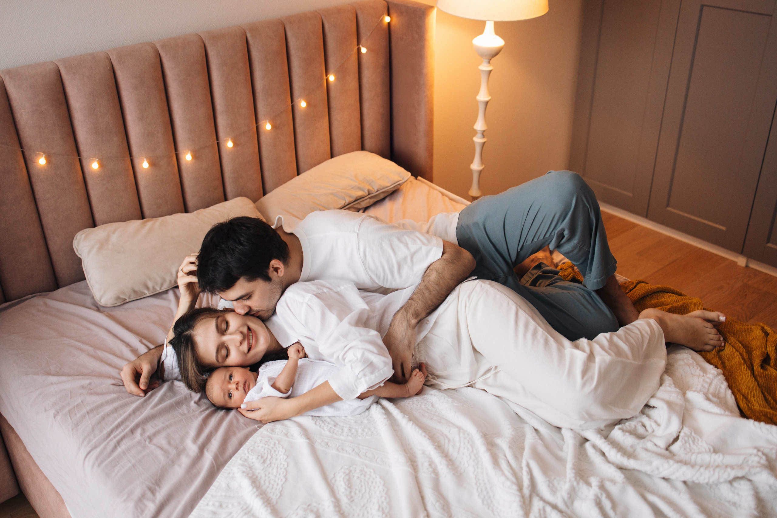 Диана, Рустам, Дамир, домашняя newborn. Семейный фотограф в Москве Марина Петра