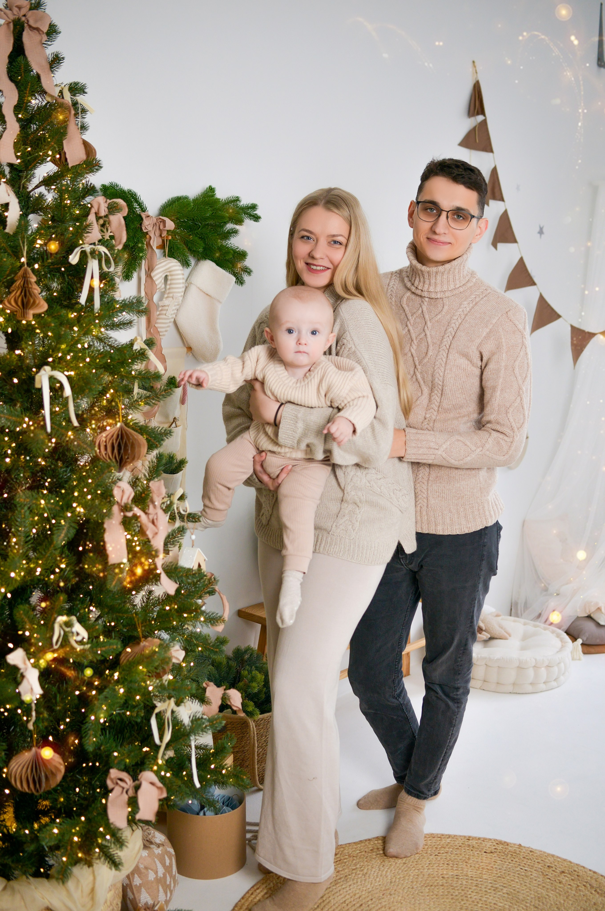 Новогодняя семейная фотосессия в Краснодаре 2023-2024. Фотограф новорожденных Краснодар Малышенко Надежда