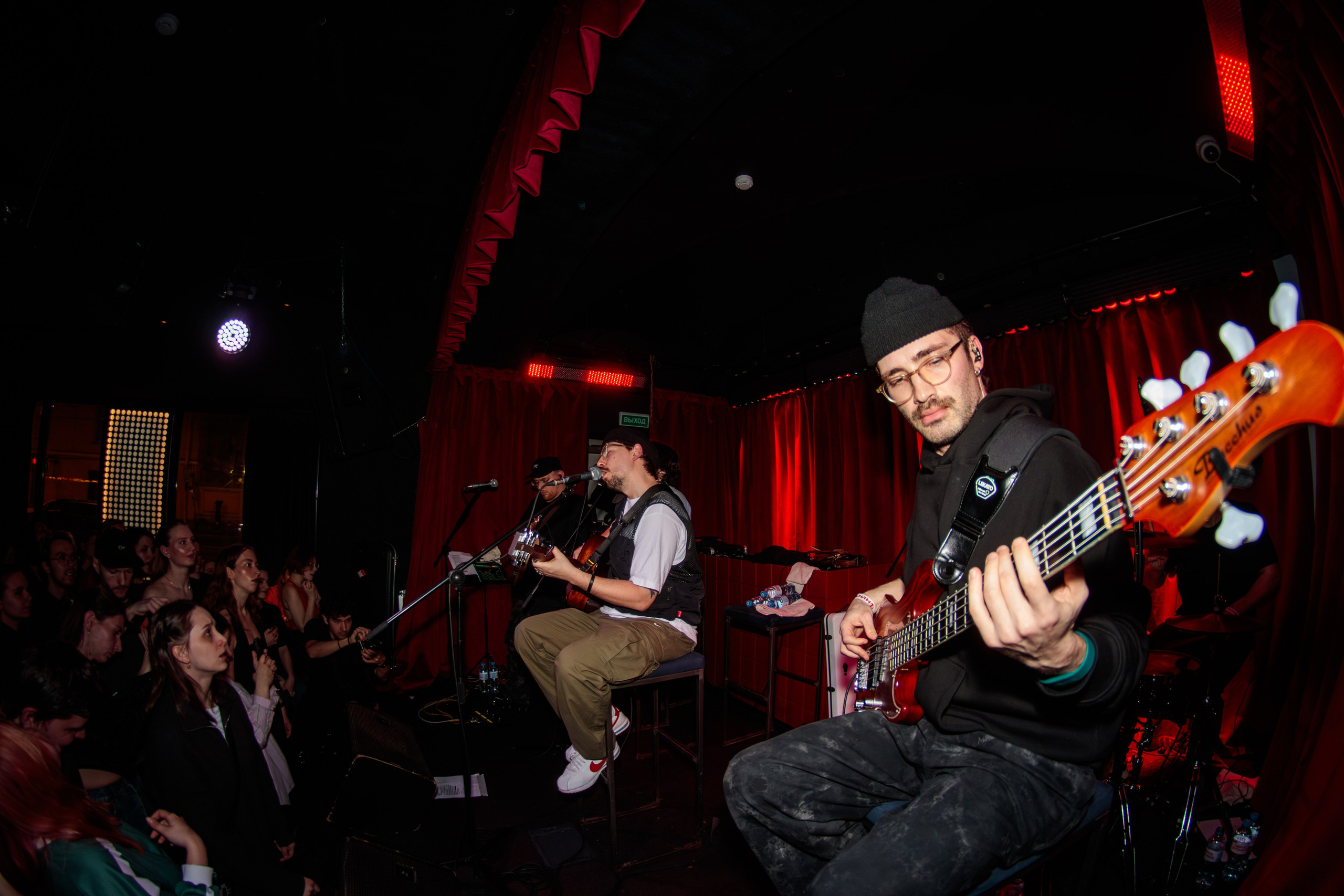 Хмыров акустика. Портретный и концертный фотограф в Санкт-Петербурге Егор Телятников