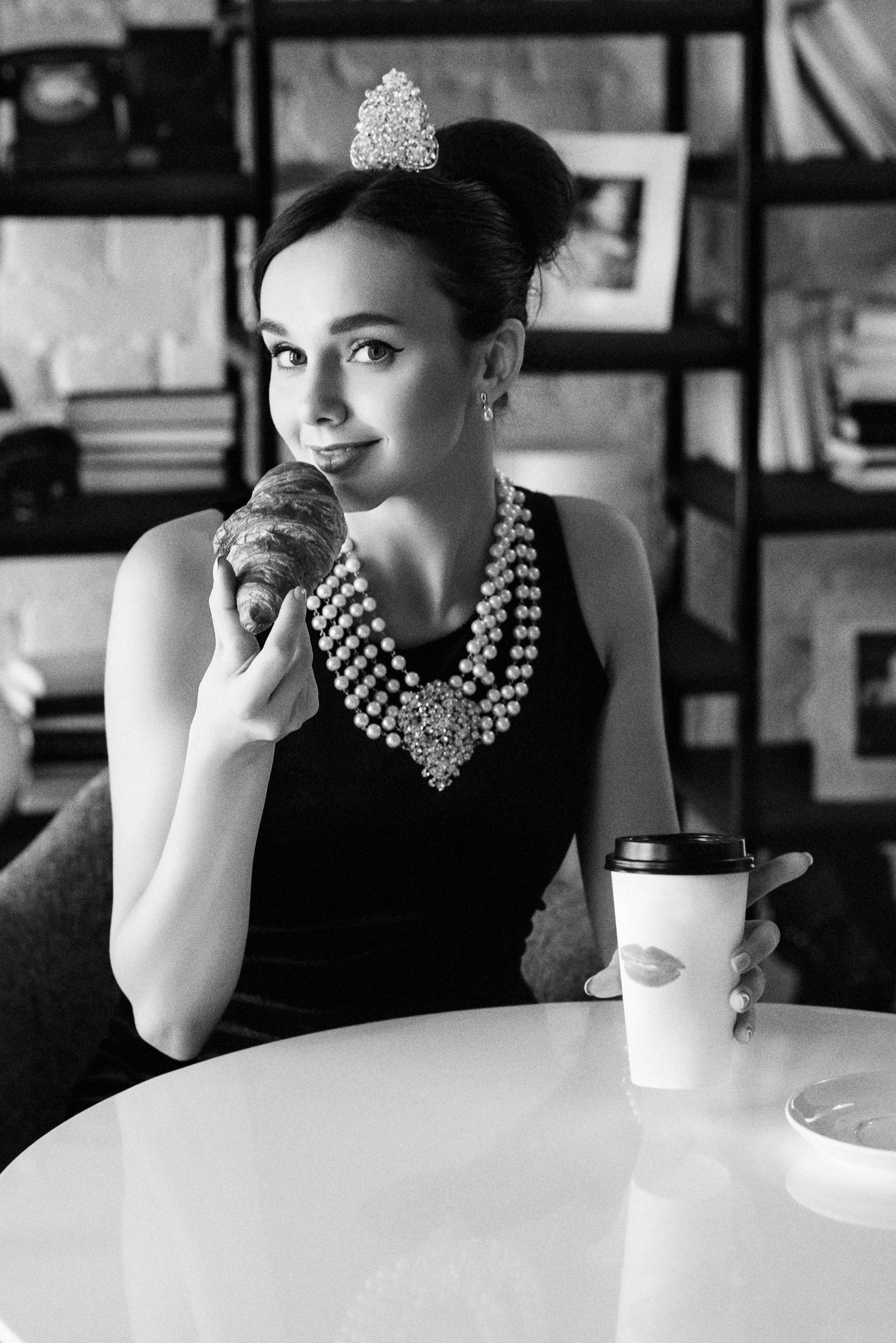 Фотосессия в образе Одри Хепберн из фильма Завтрак у Тиффани