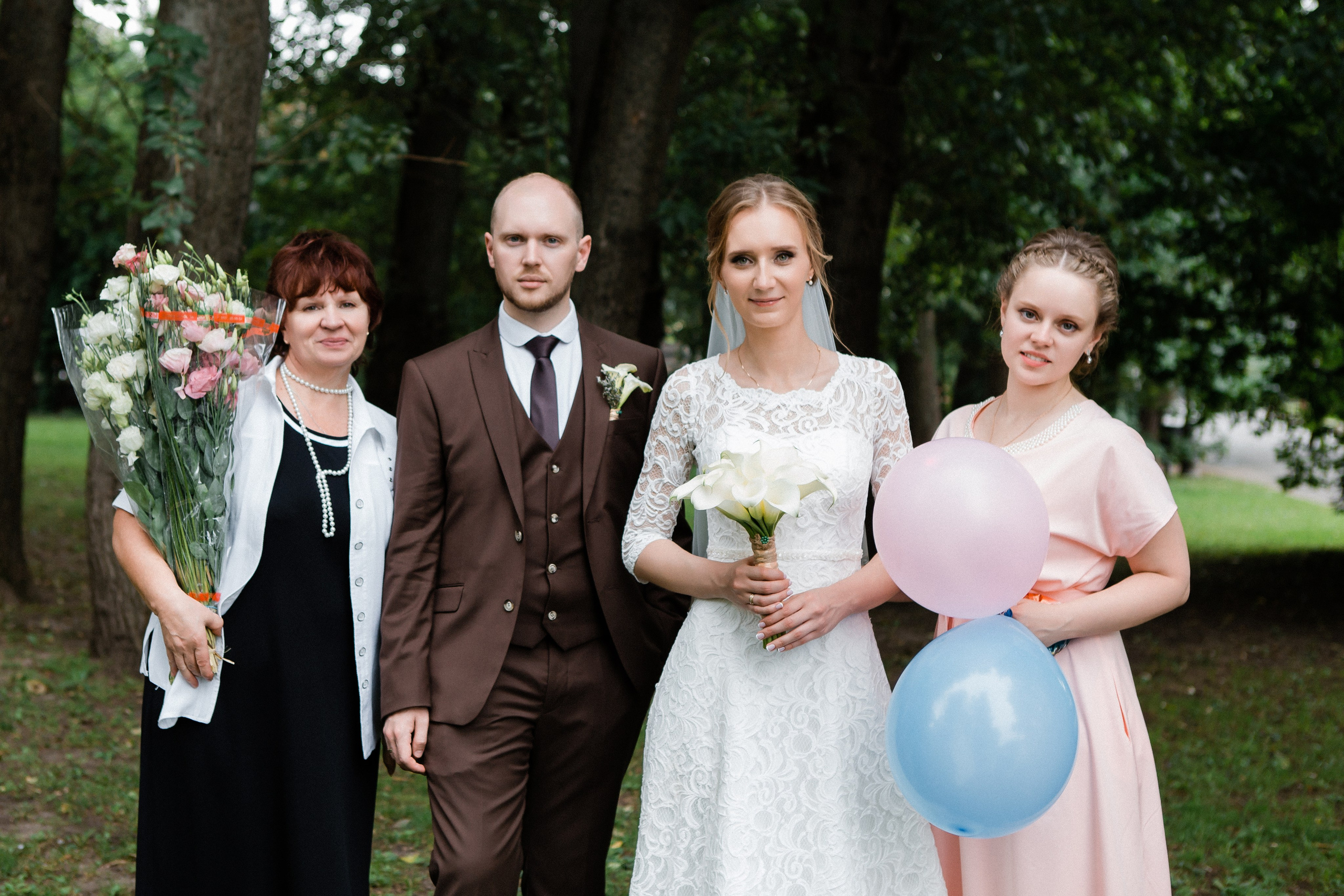 Свадебная фотосессия Сергея и Елены. Наш свадебный день. Видеосъемка и фотосъемка свадеб. Фотограф и оператор на свадьбу. Видеосъемка подкастов, собственная видео-фотостудии. Предметная фотосъемка