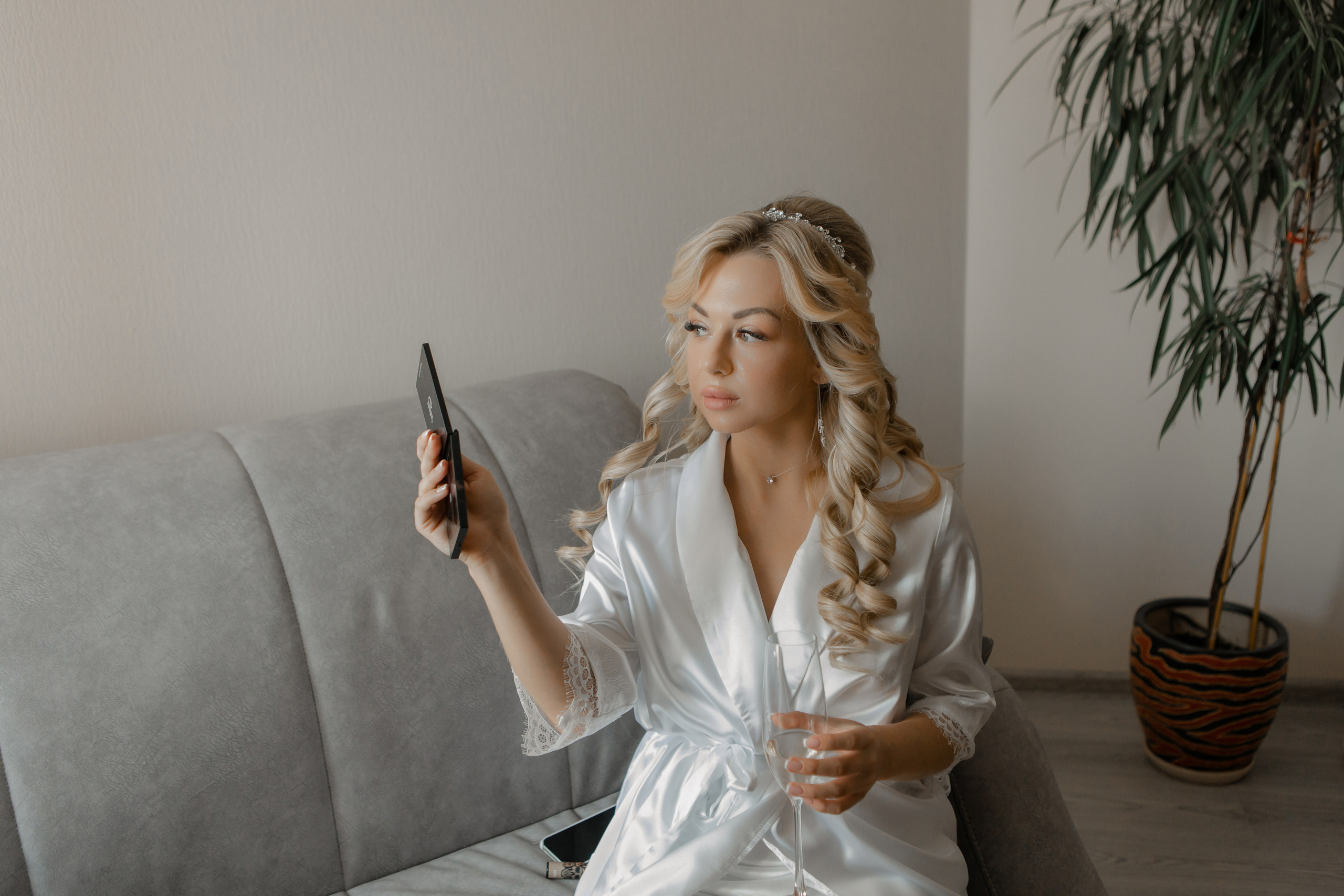 Юрий и Кристина. Видеосъемка и фотосъемка свадеб. Фотограф и оператор на свадьбу. Видеосъемка подкастов, собственная видео-фотостудии. Предметная фотосъемка