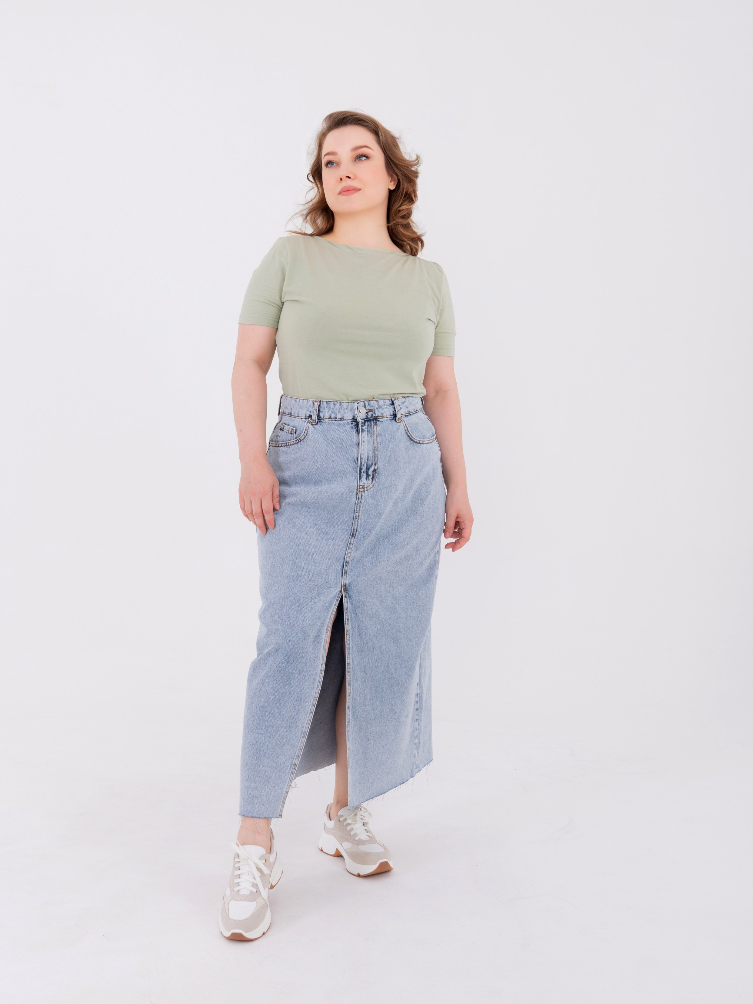 Юлия, 50-52 р-р, 167 см. KED Production — продакшн из СПб. Создаём фото, видео и контент, который помогает брендам и селлерам продавать больше