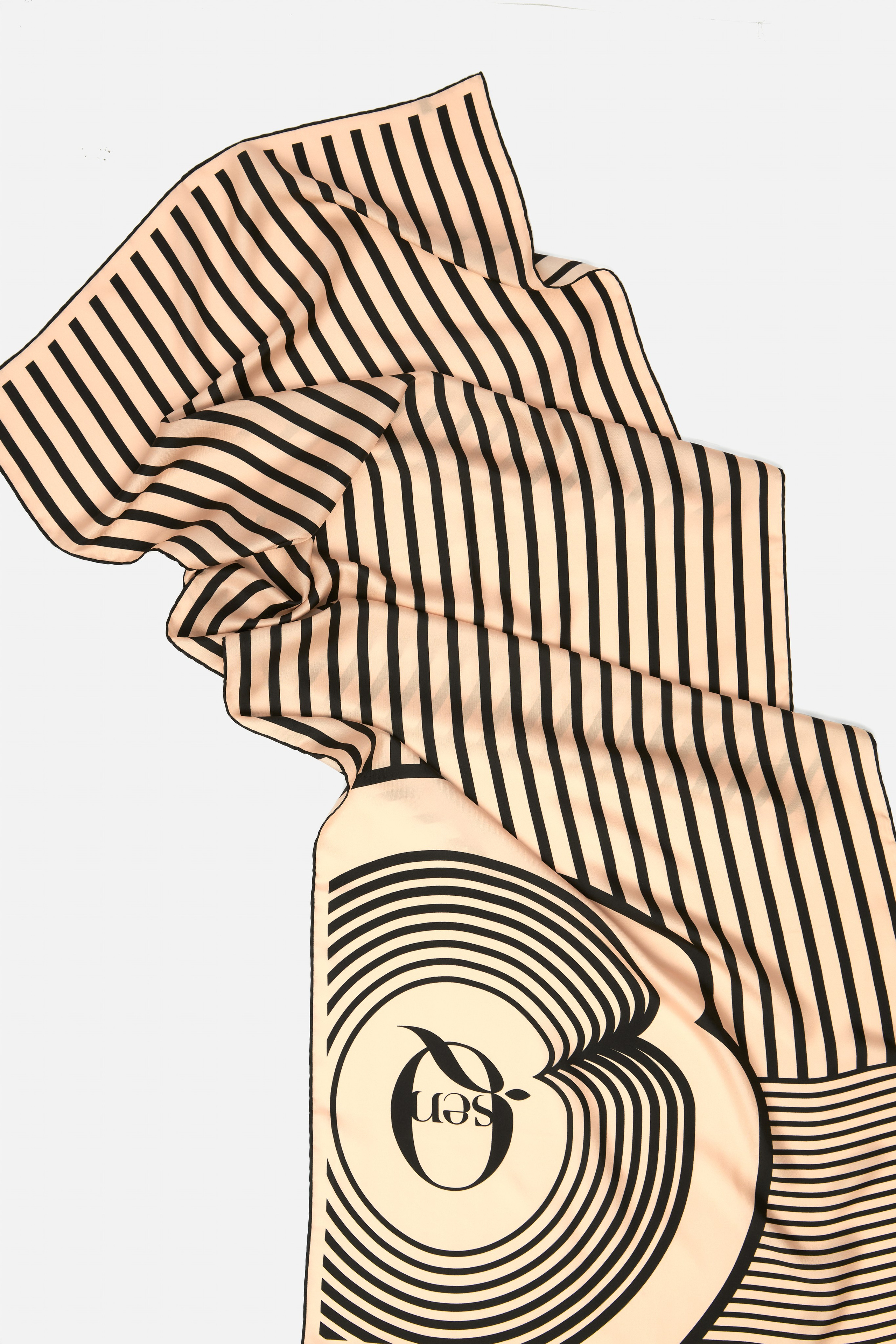 Головные уборы. Предметная фотосъемка в Алматы. Предметный фотограф для маркетплейстов Артур Ахмадиев