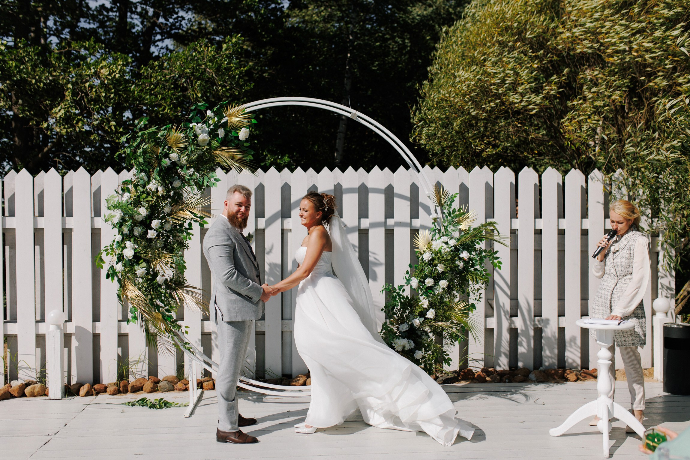 Свадебная фотосессия на финском заливе. Свадебный фотограф СПБ